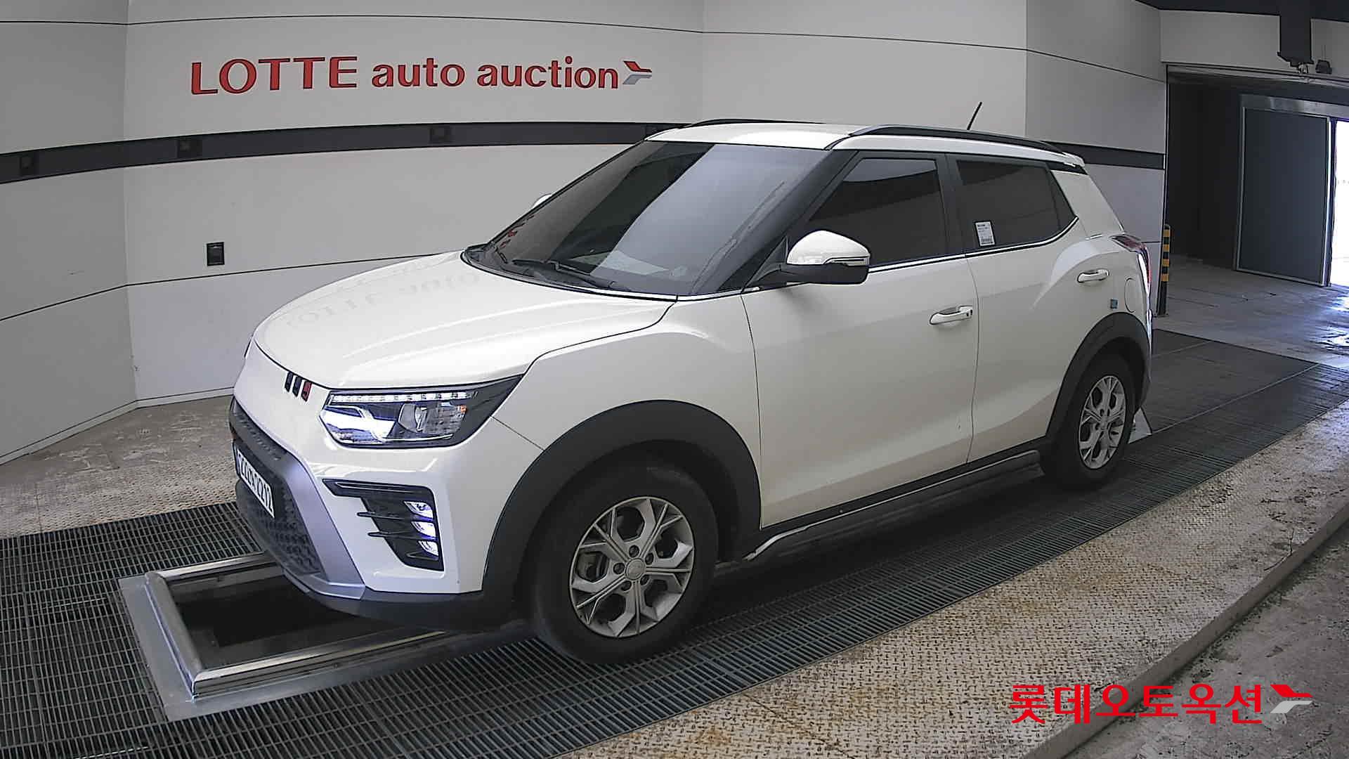 KG Mobility Tivoli - 11