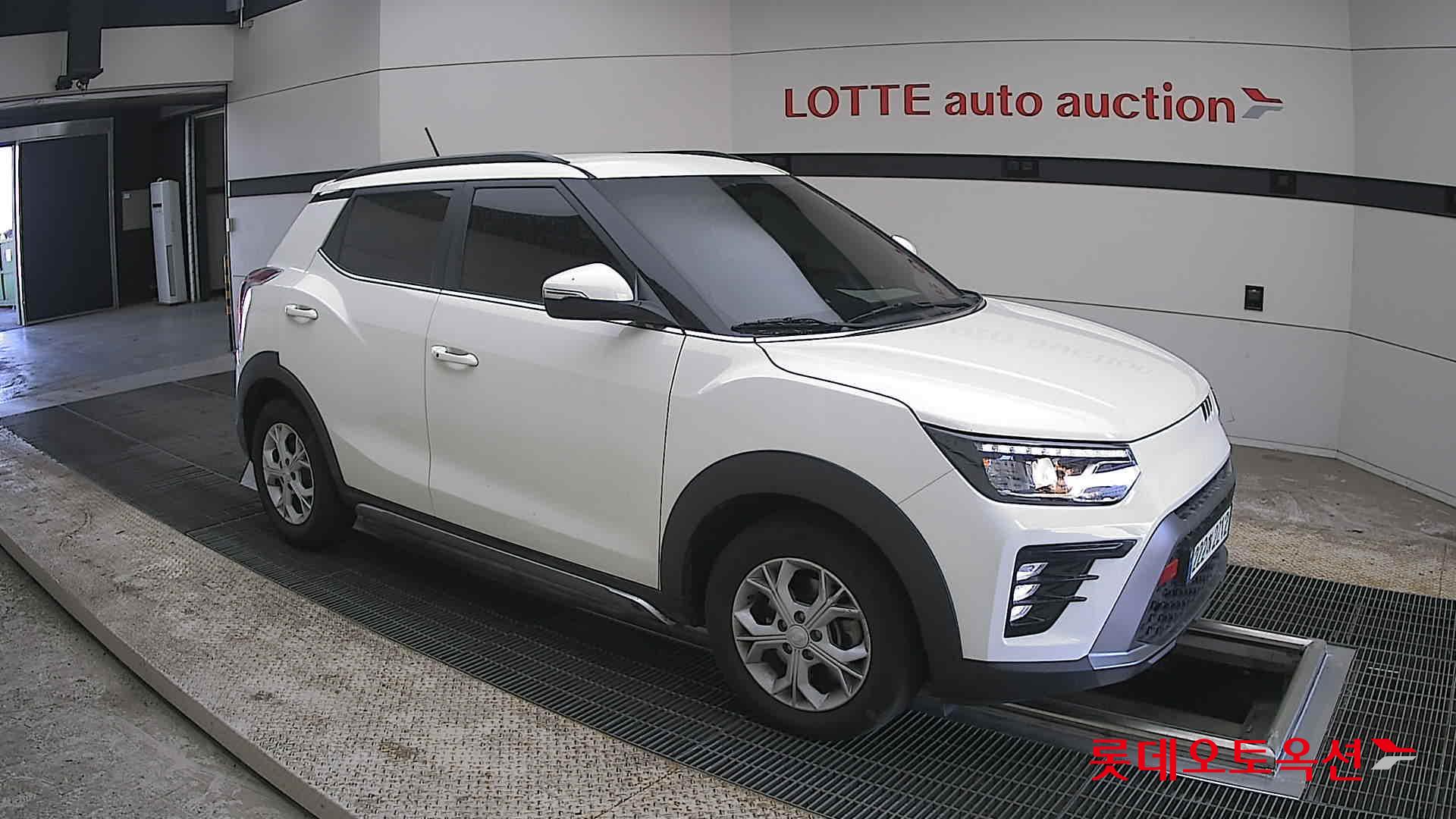 KG Mobility Tivoli - 23