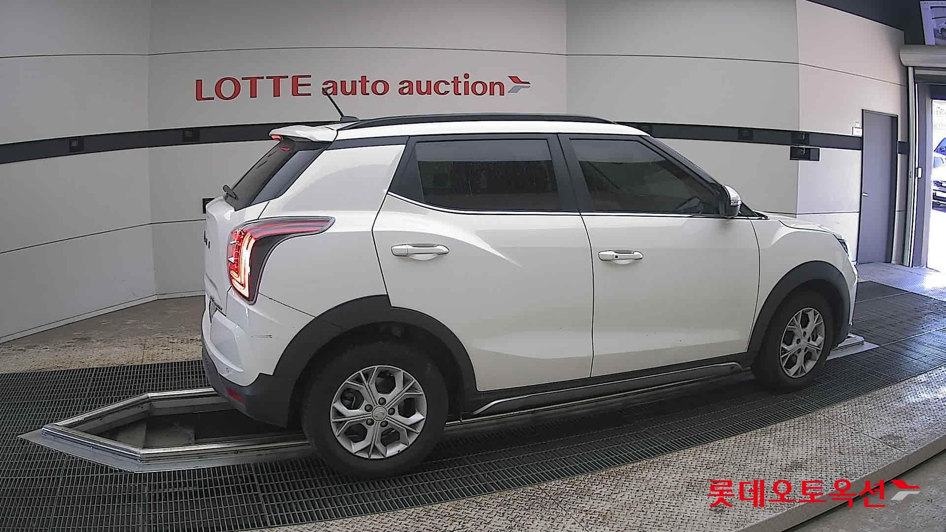 KG Mobility Tivoli - 20