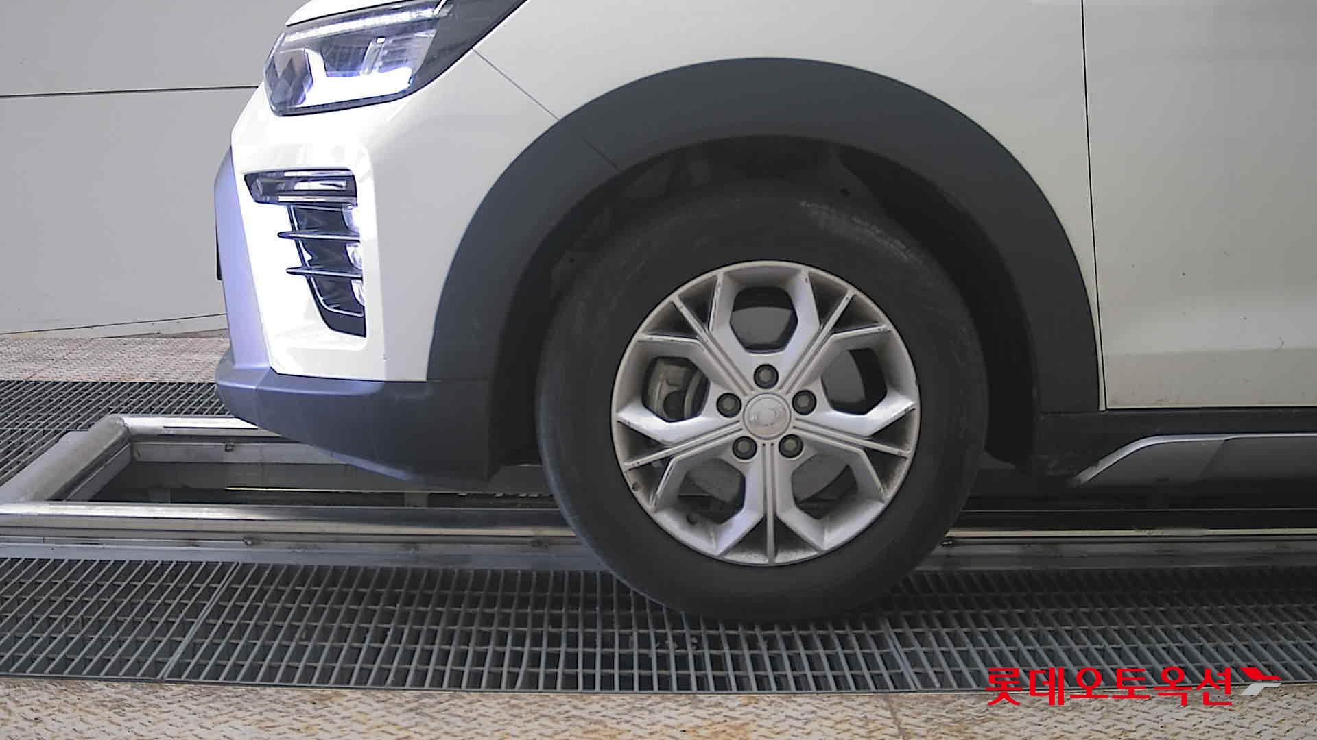 KG Mobility Tivoli - 25