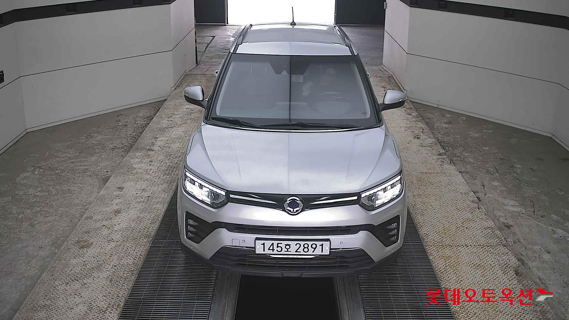 سانج يونج تيفولي