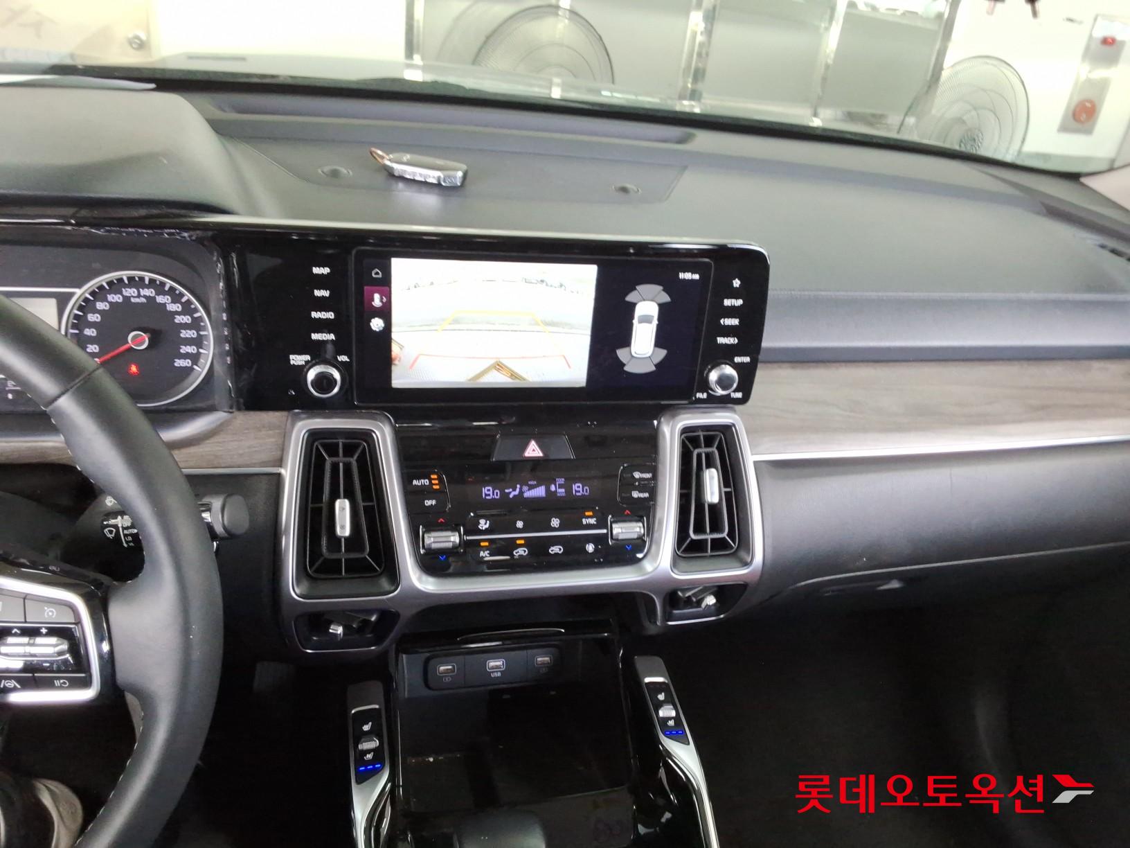 2023 - kia sorento