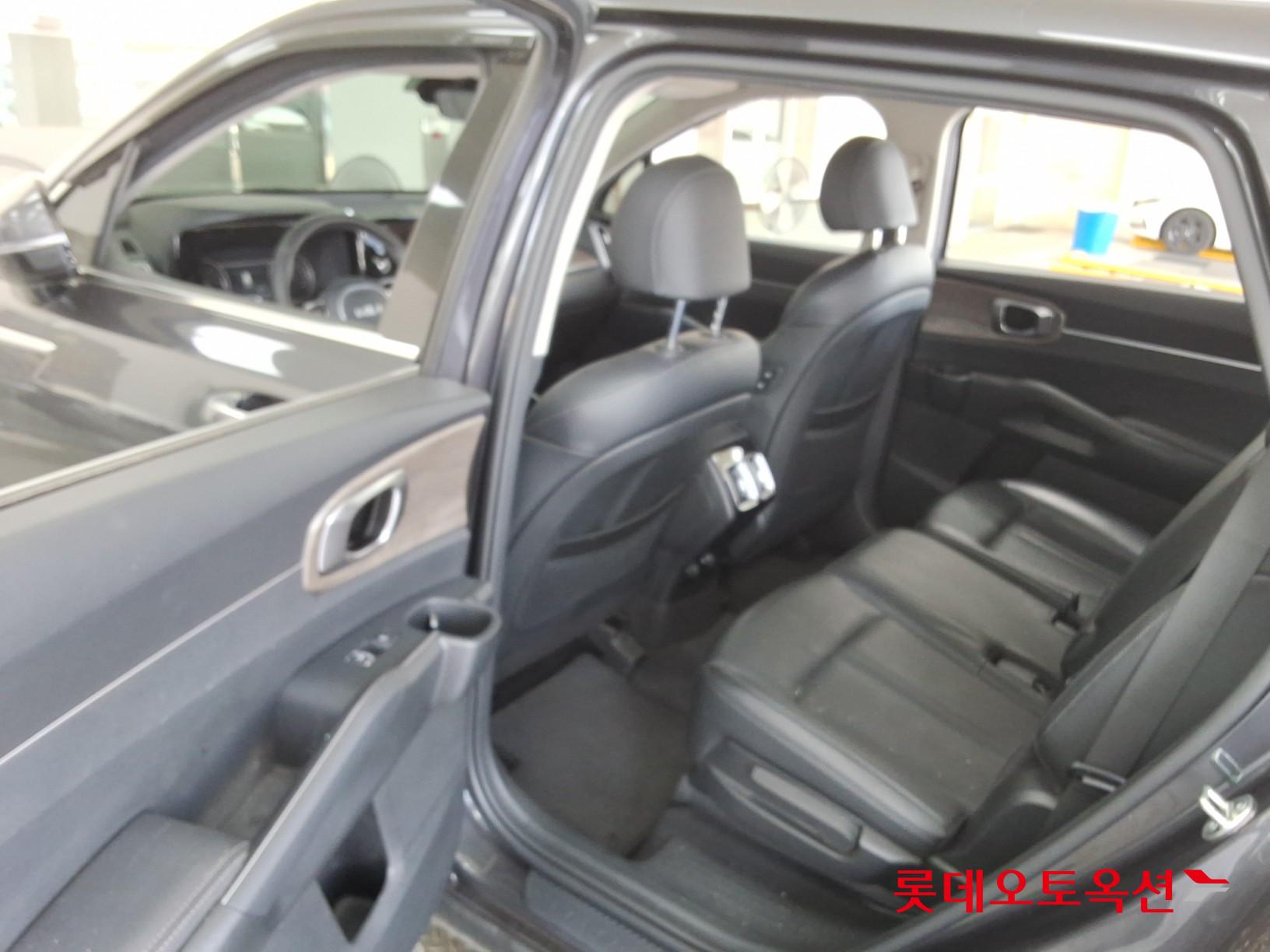2023 - kia sorento