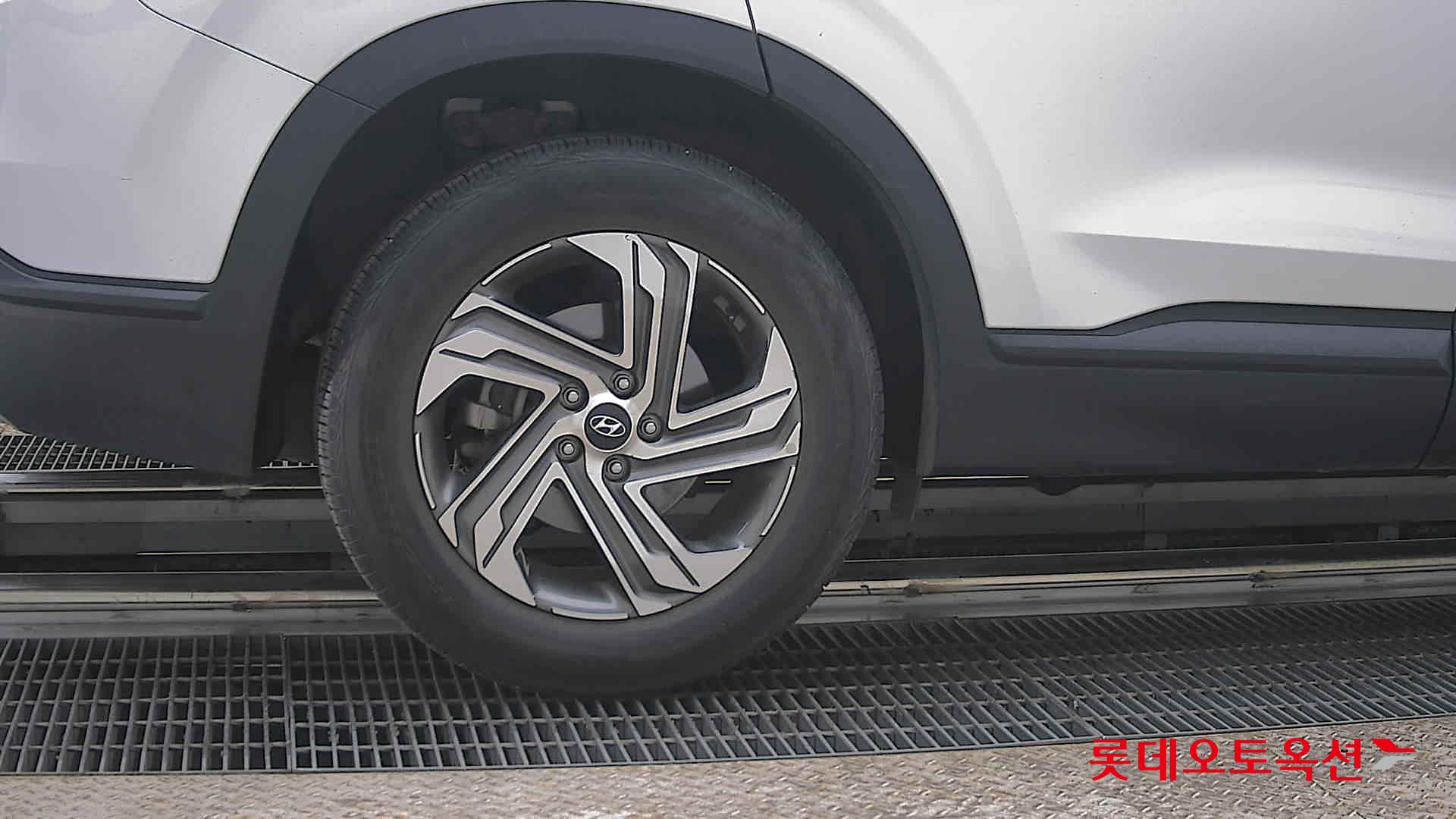 Hyundai Santa Fe - 28