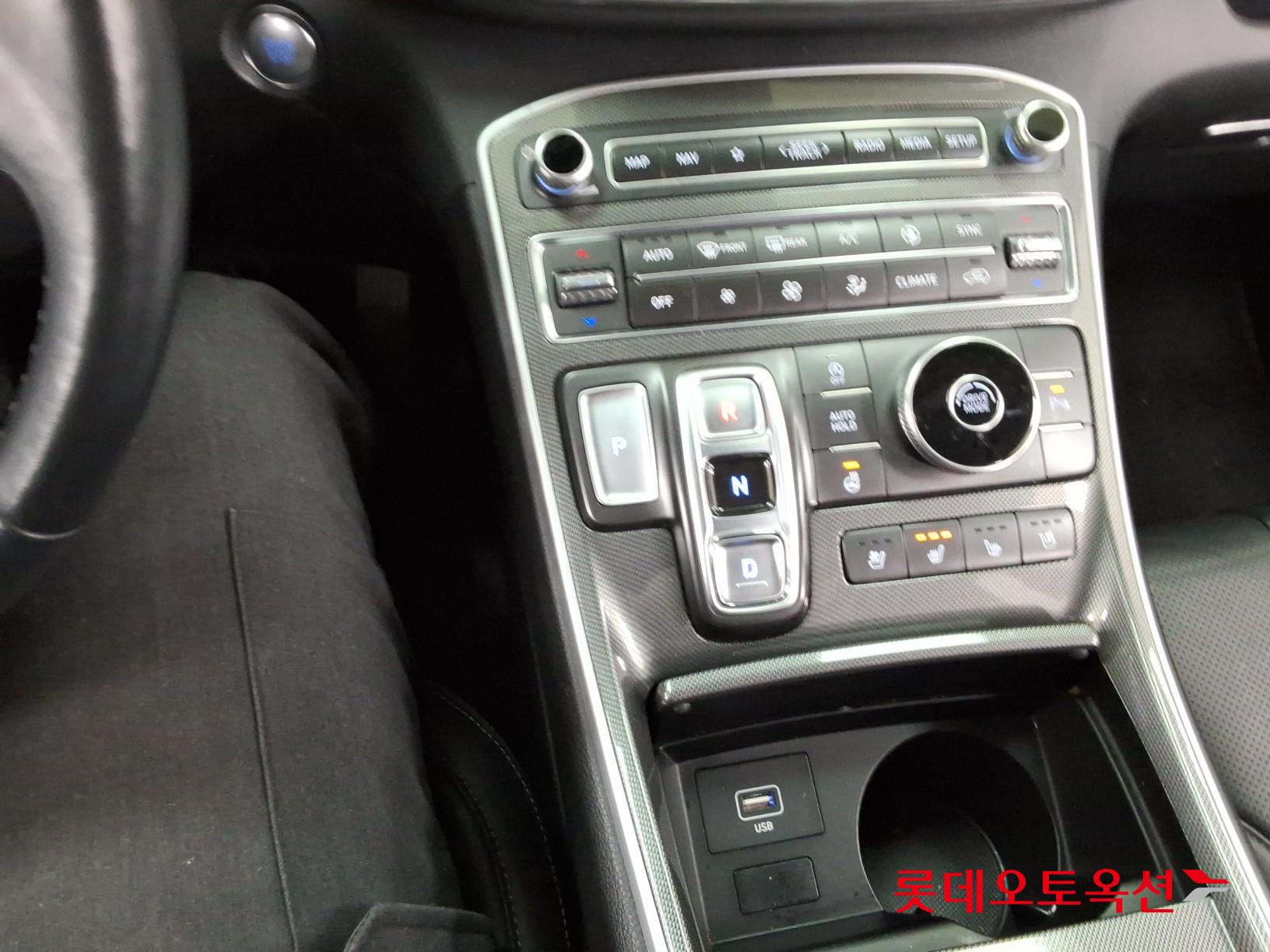 Hyundai Santa Fe - 34
