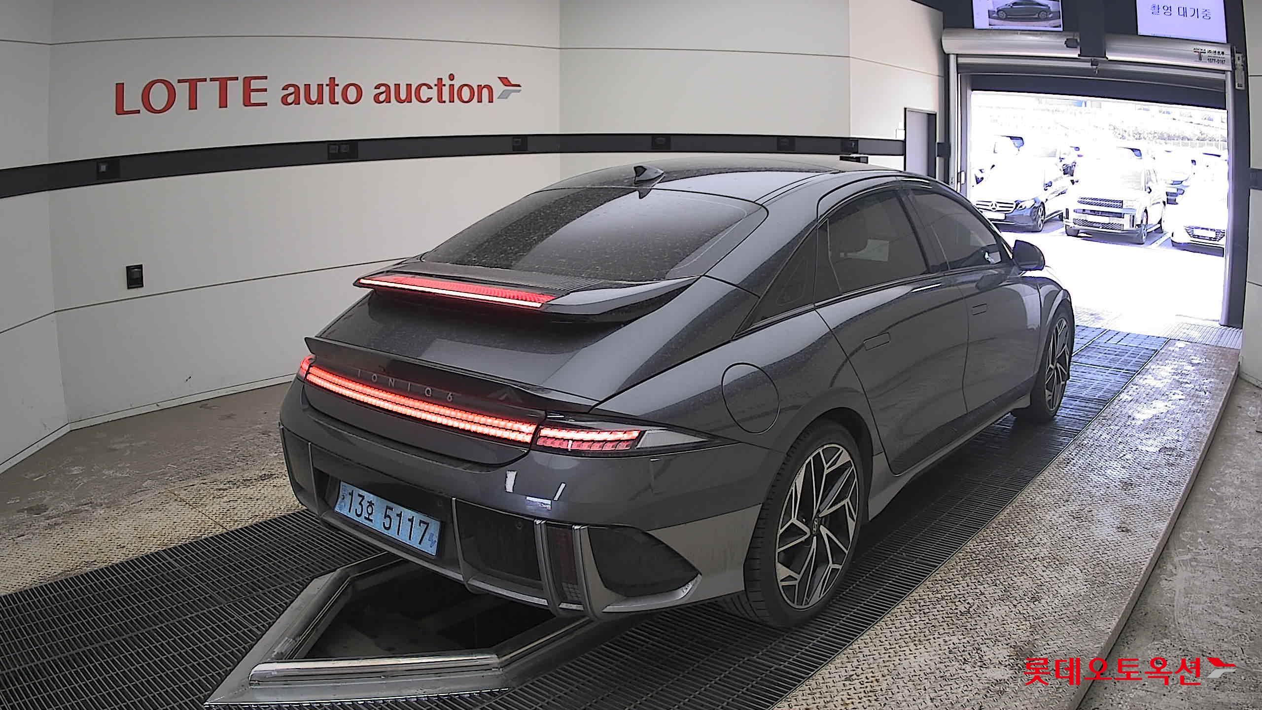 Hyundai Ioniq 6 - 5