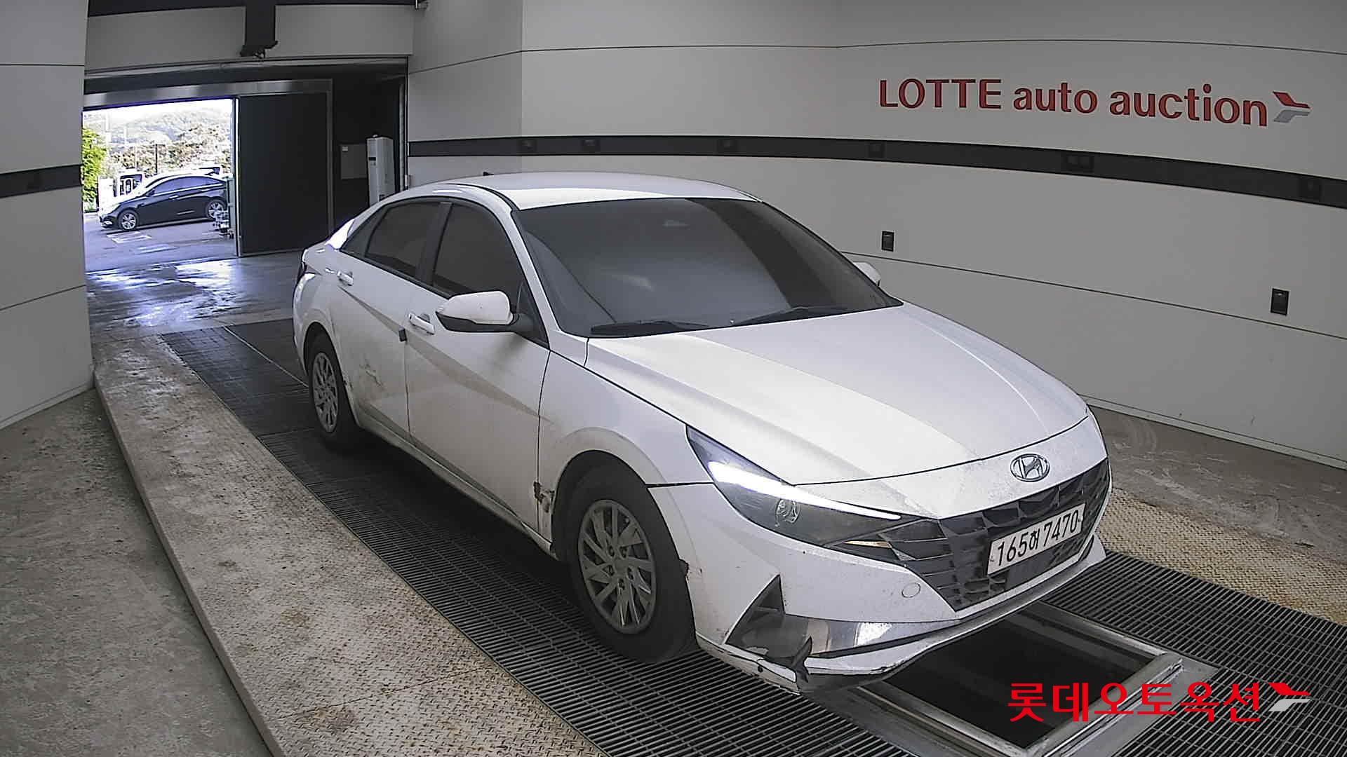Hyundai Elantra 2022 - Image 6