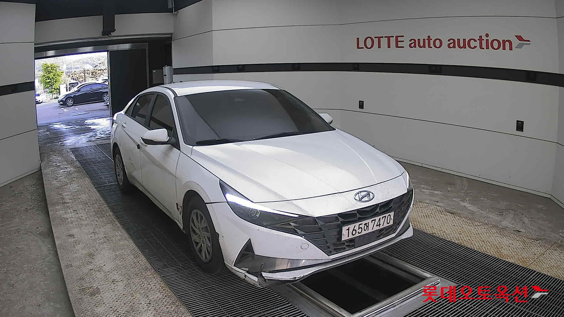 Hyundai Elantra 2022 - Image 24