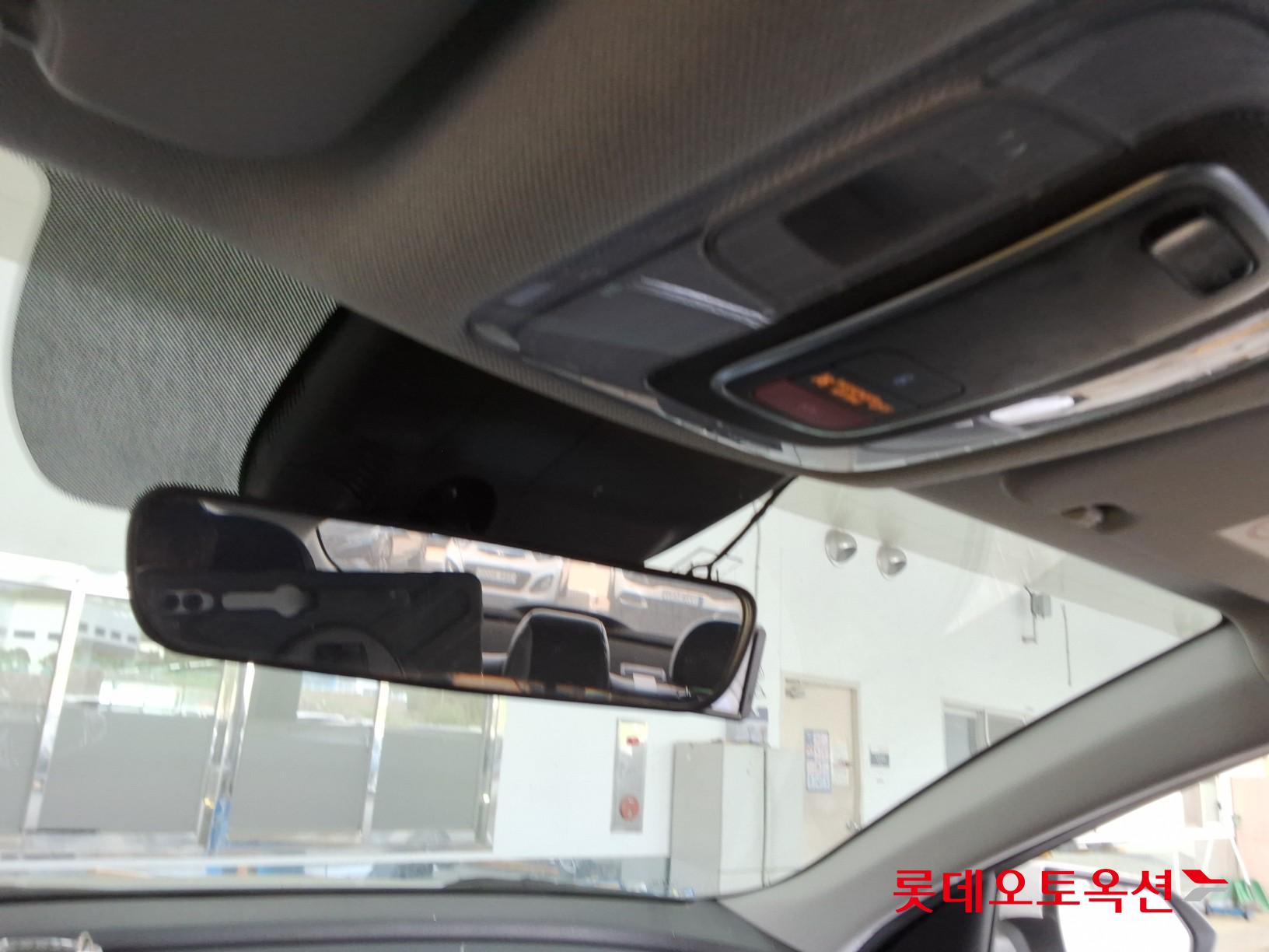 Hyundai Elantra 2022 - Image 34