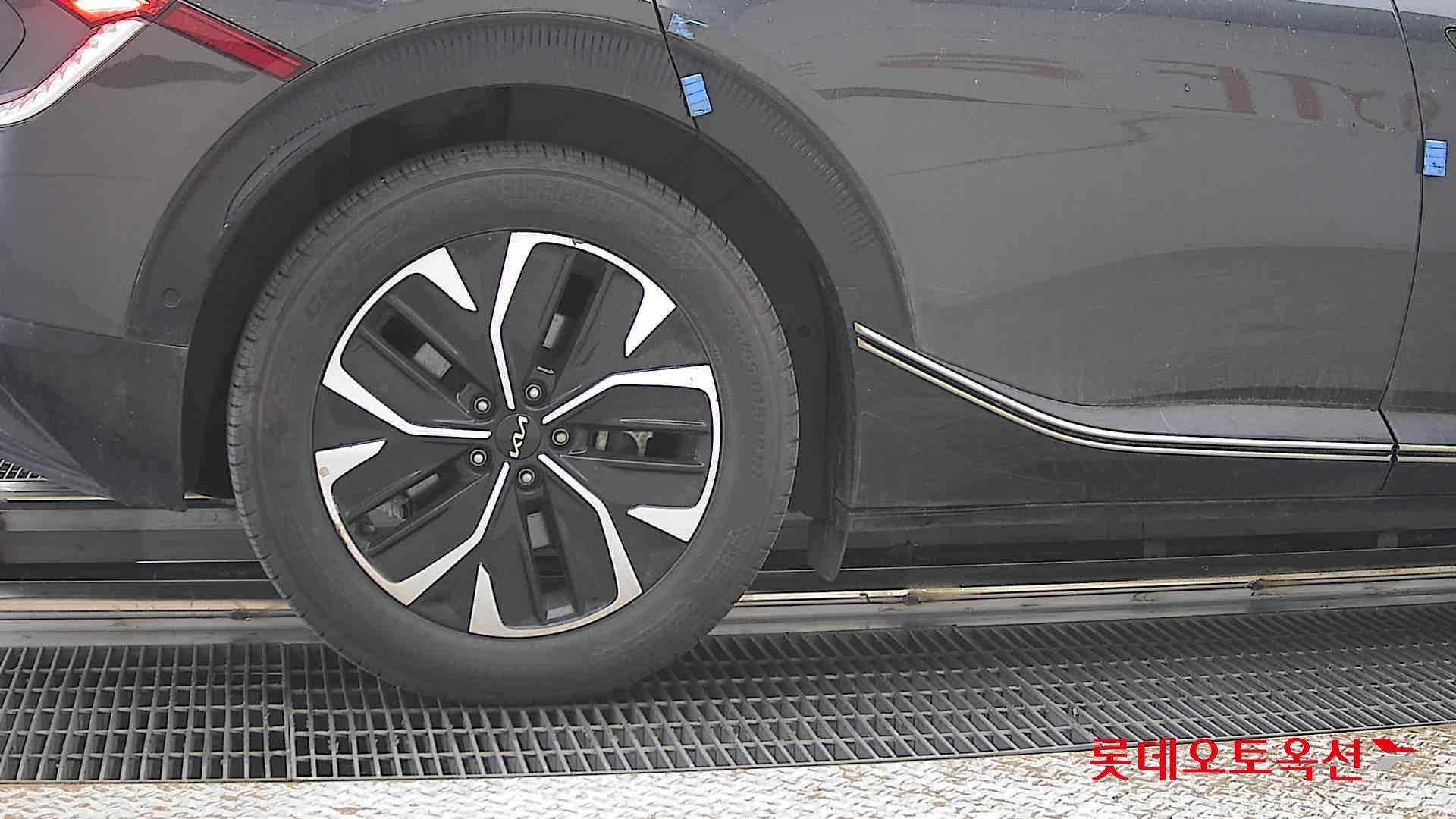 Kia EV6 - 28