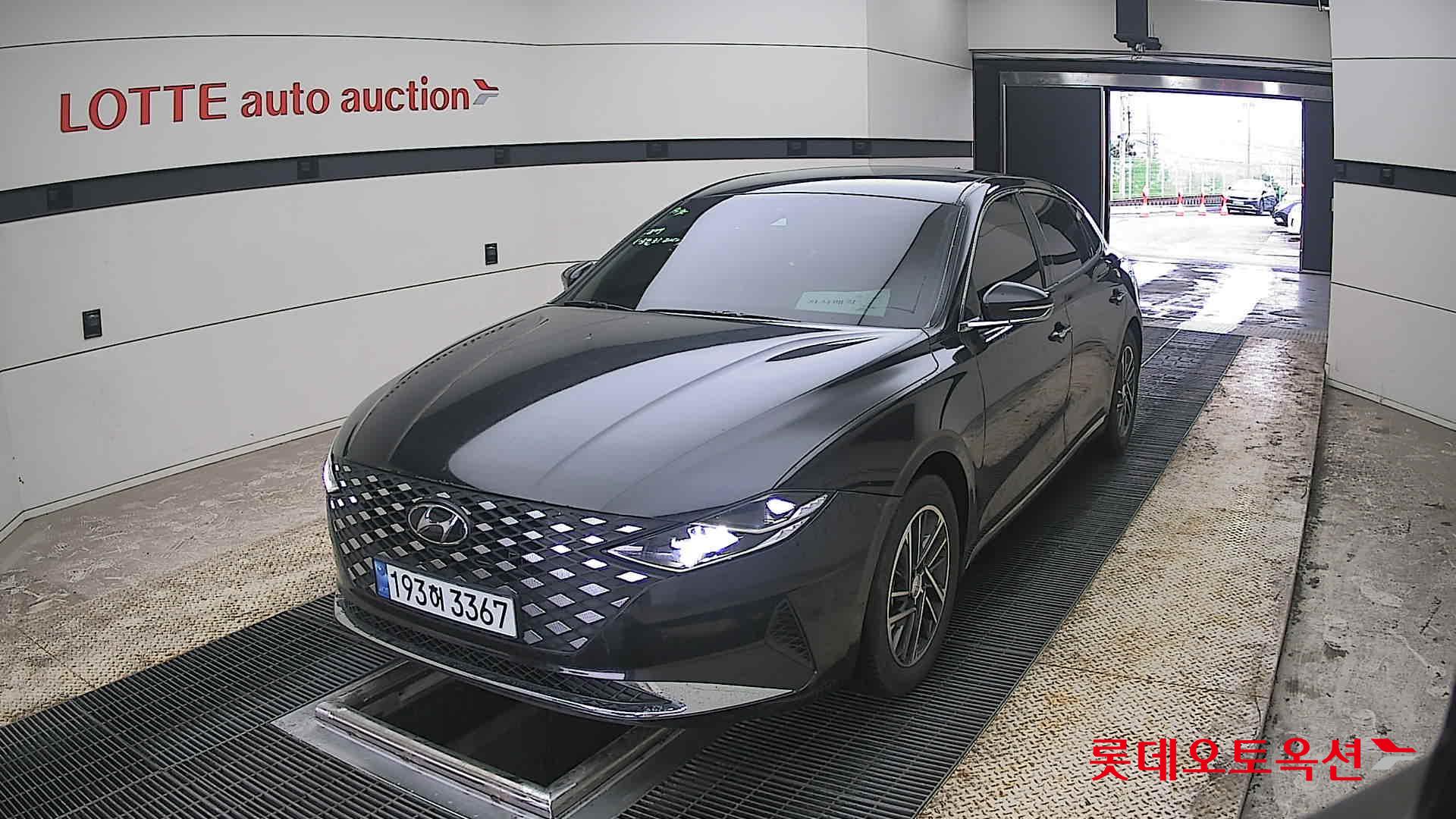 Hyundai Grandeur - 10