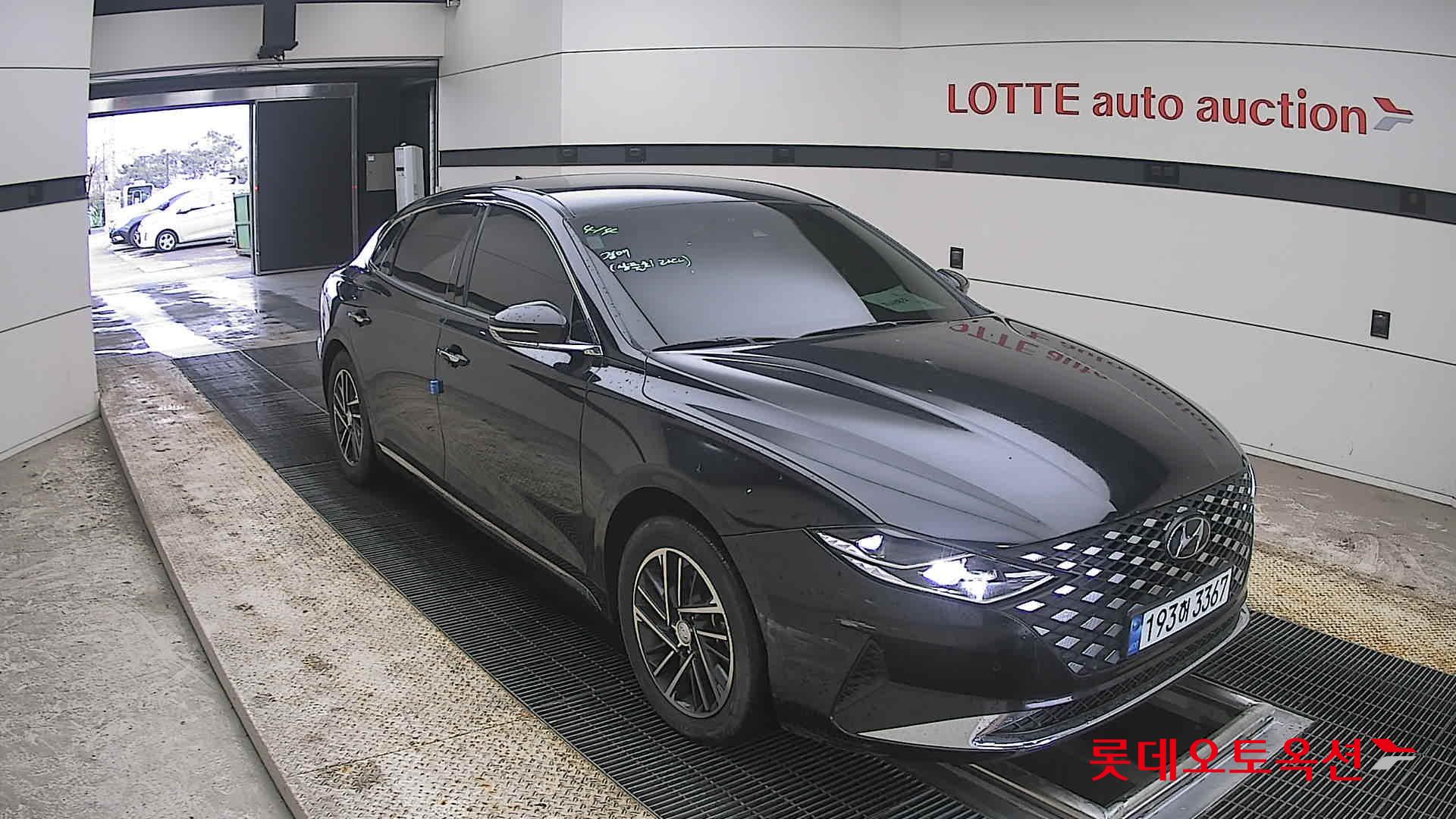 Hyundai Grandeur - 6