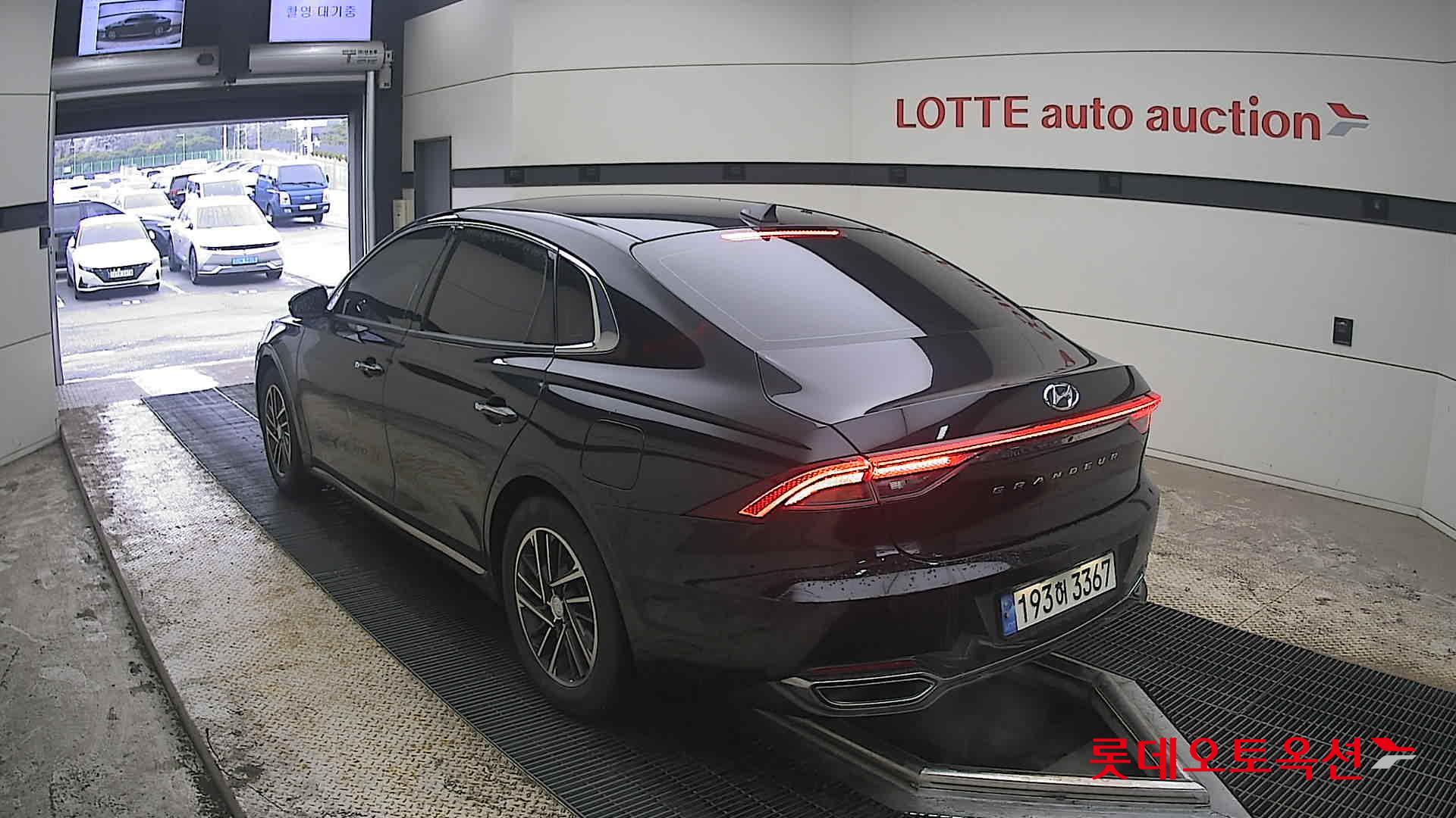 Hyundai Grandeur - 4