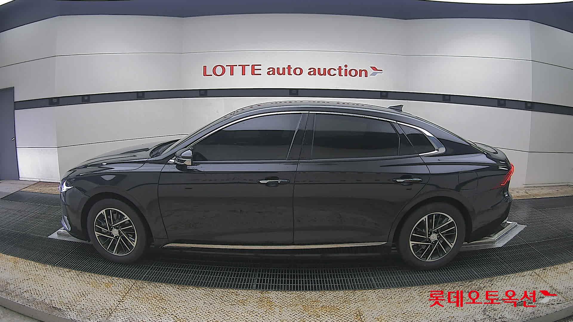 Hyundai Grandeur - 13