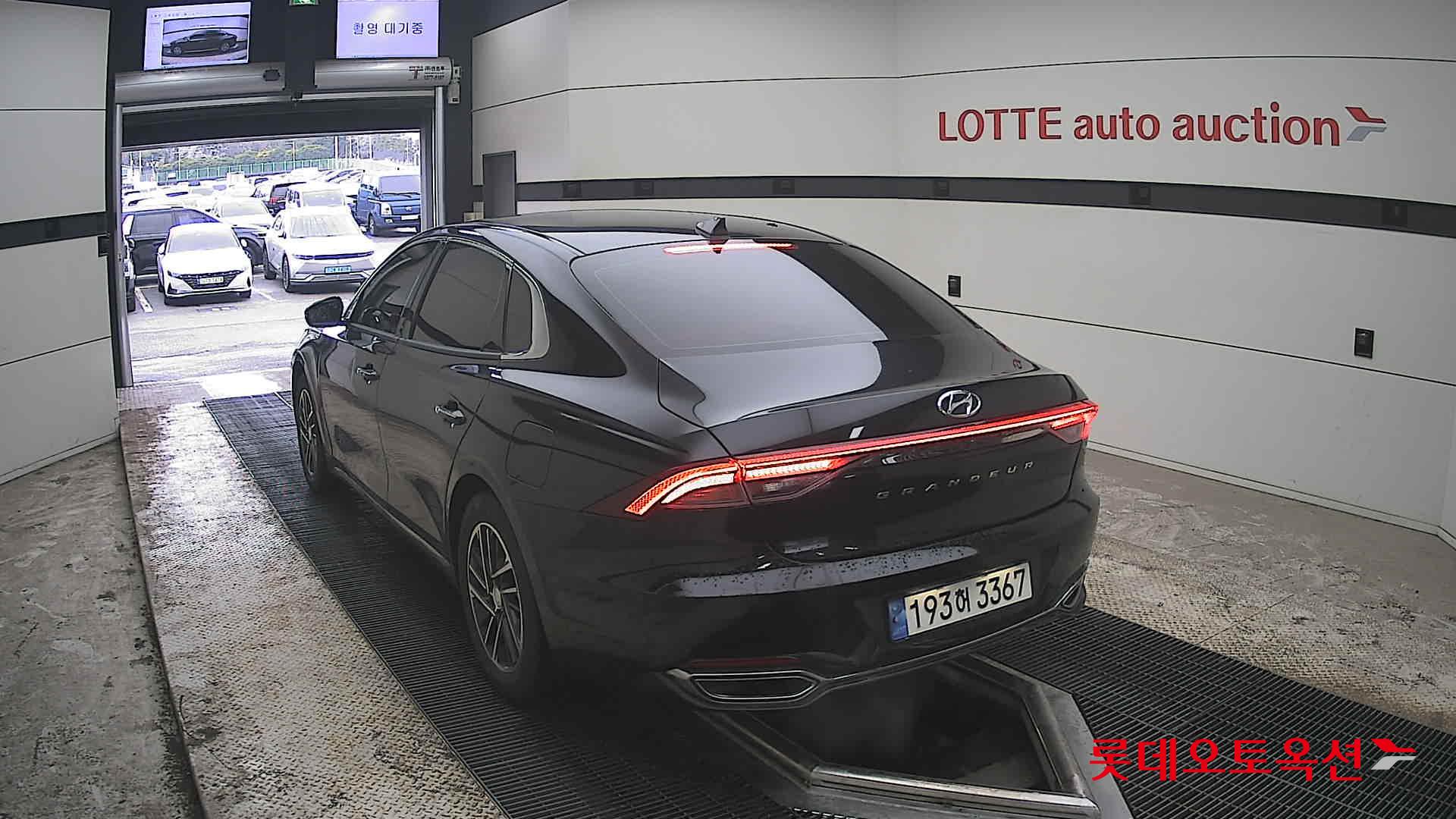 Hyundai Grandeur - 16
