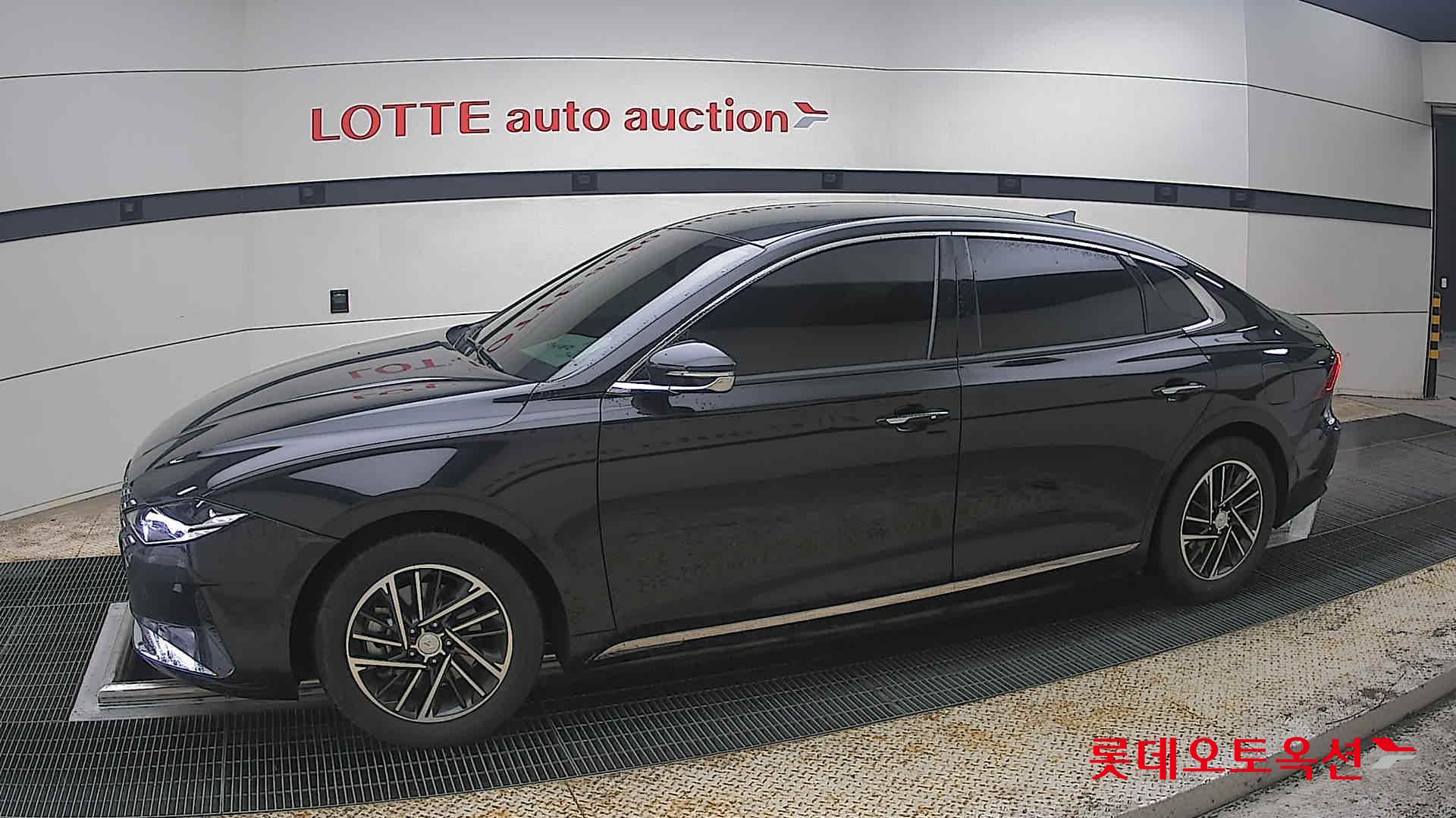 Hyundai Grandeur - 12
