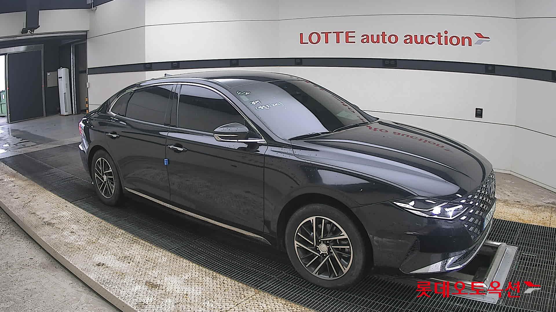 Hyundai Grandeur - 23