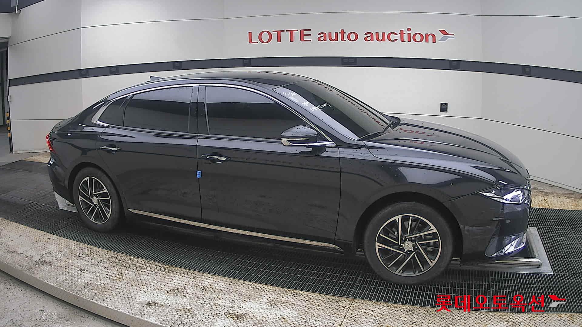 Hyundai Grandeur - 22