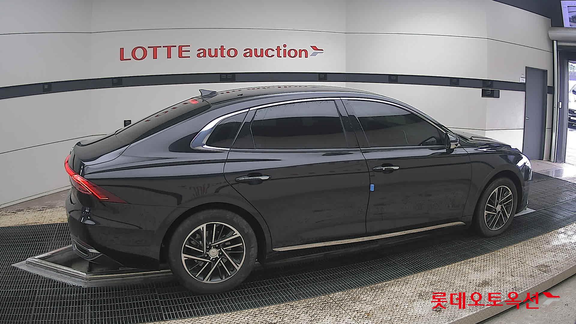 Hyundai Grandeur - 20