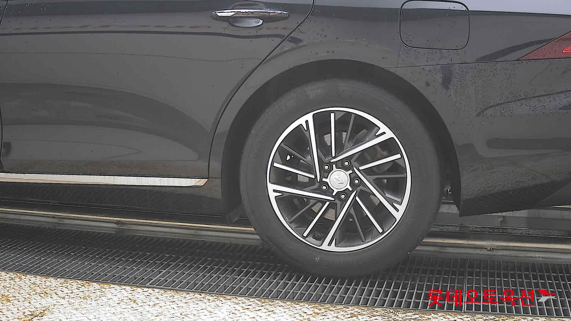 Hyundai Grandeur - 26
