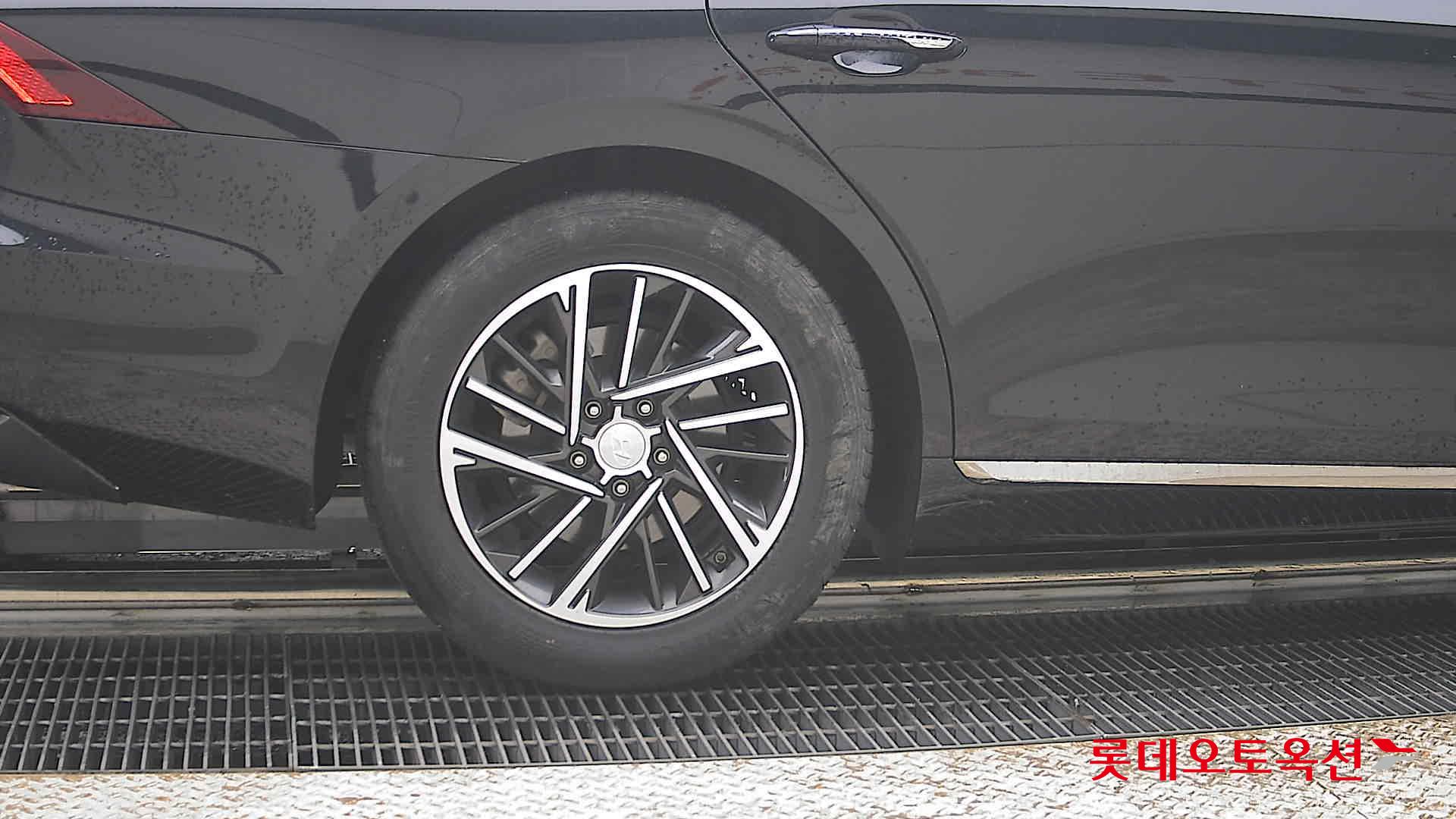 Hyundai Grandeur - 28