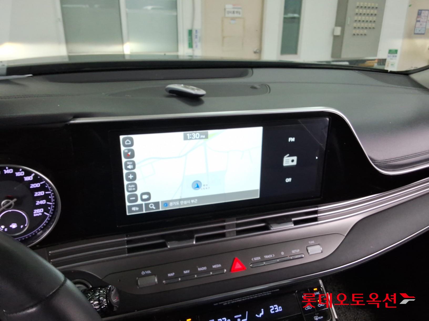Hyundai Grandeur - 32