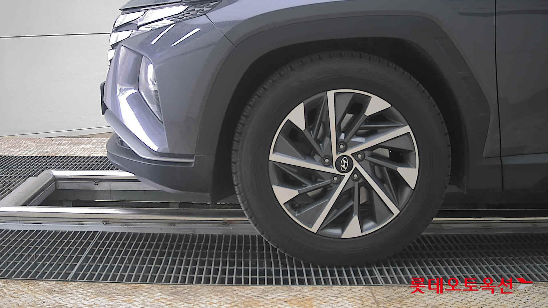 Hyundai Tucson - 25