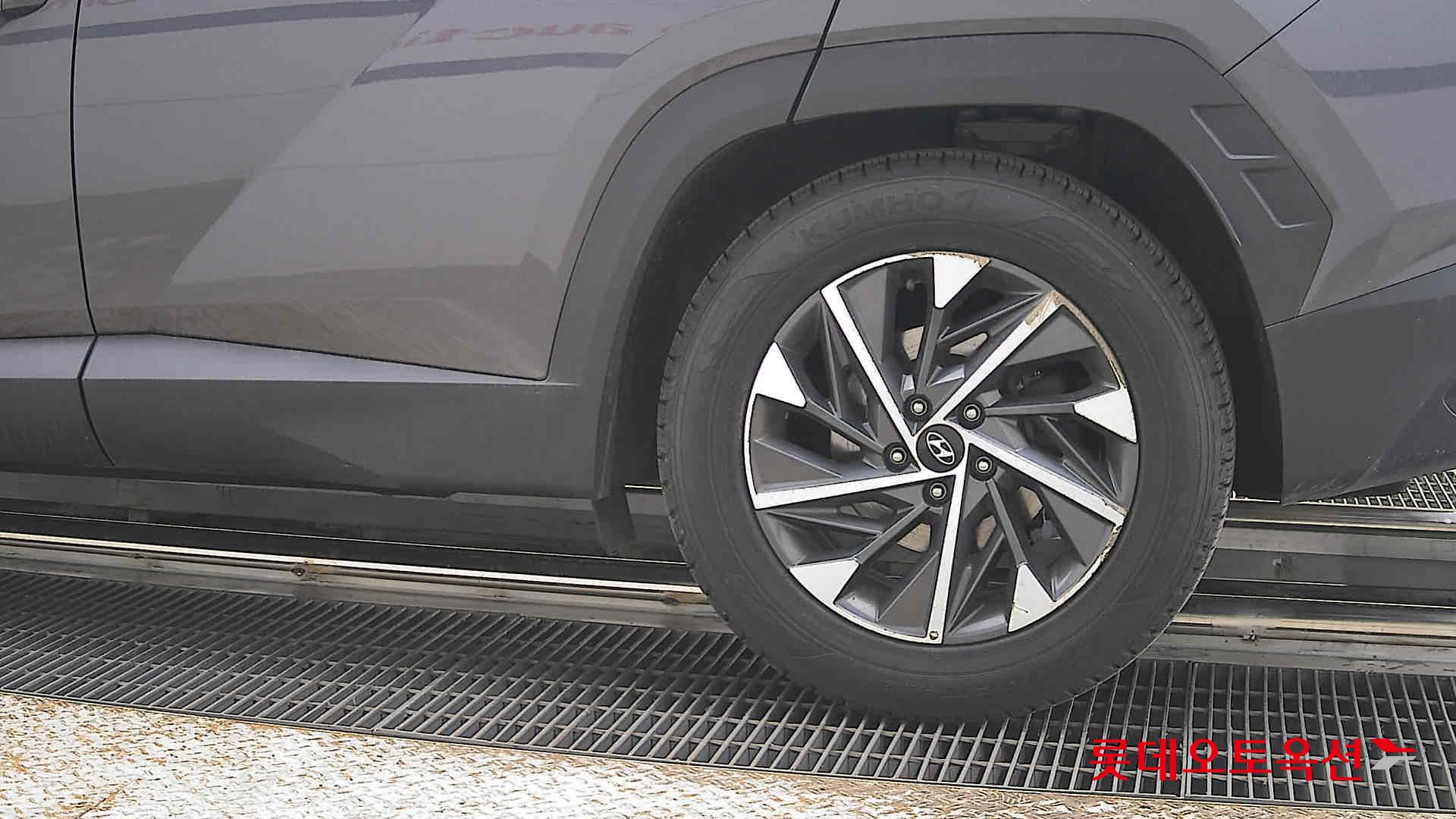 Hyundai Tucson - 26