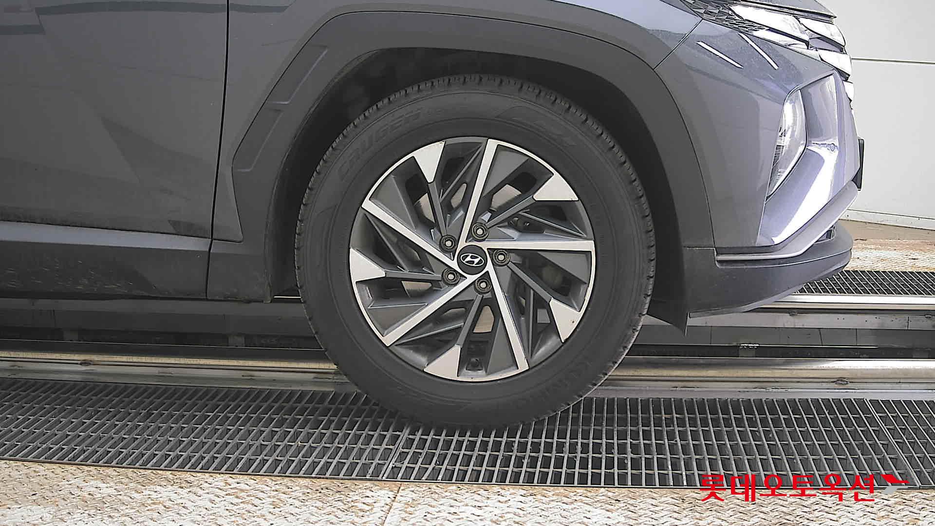 Hyundai Tucson - 27