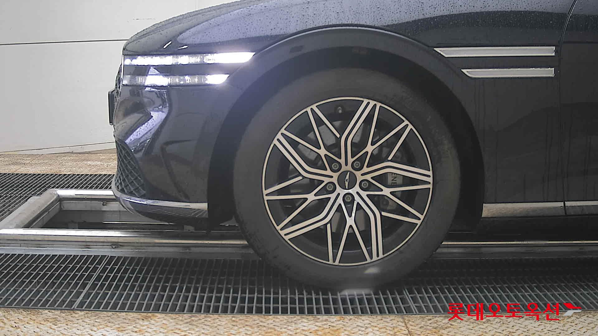جينيسيس G90 - 25