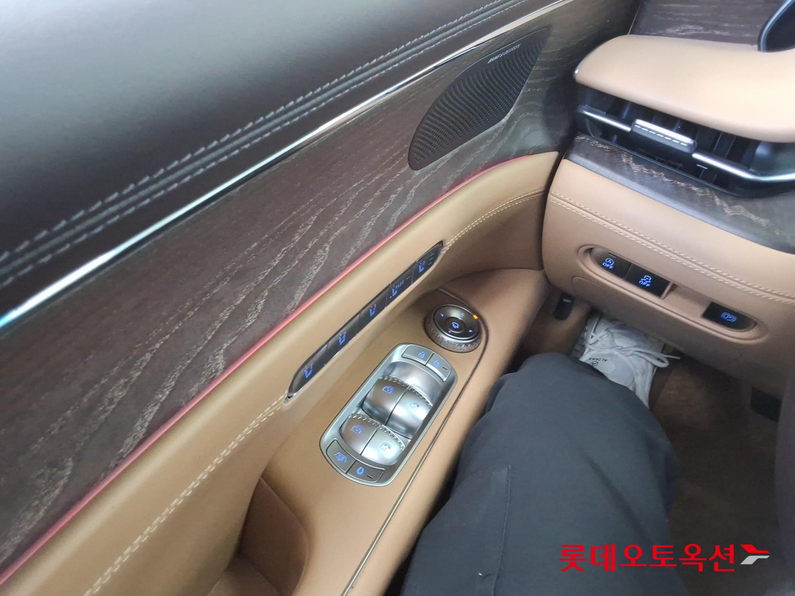 제네시스 G90 - 29