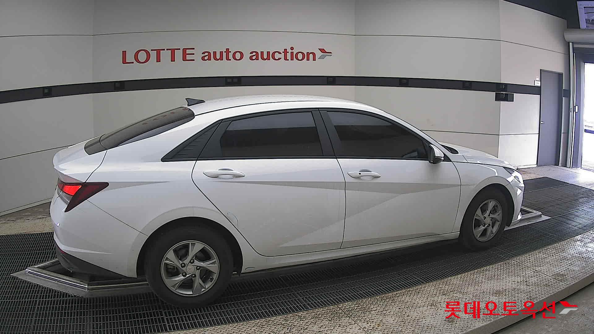 هيونداي إلانترا 2023 - صورة 20