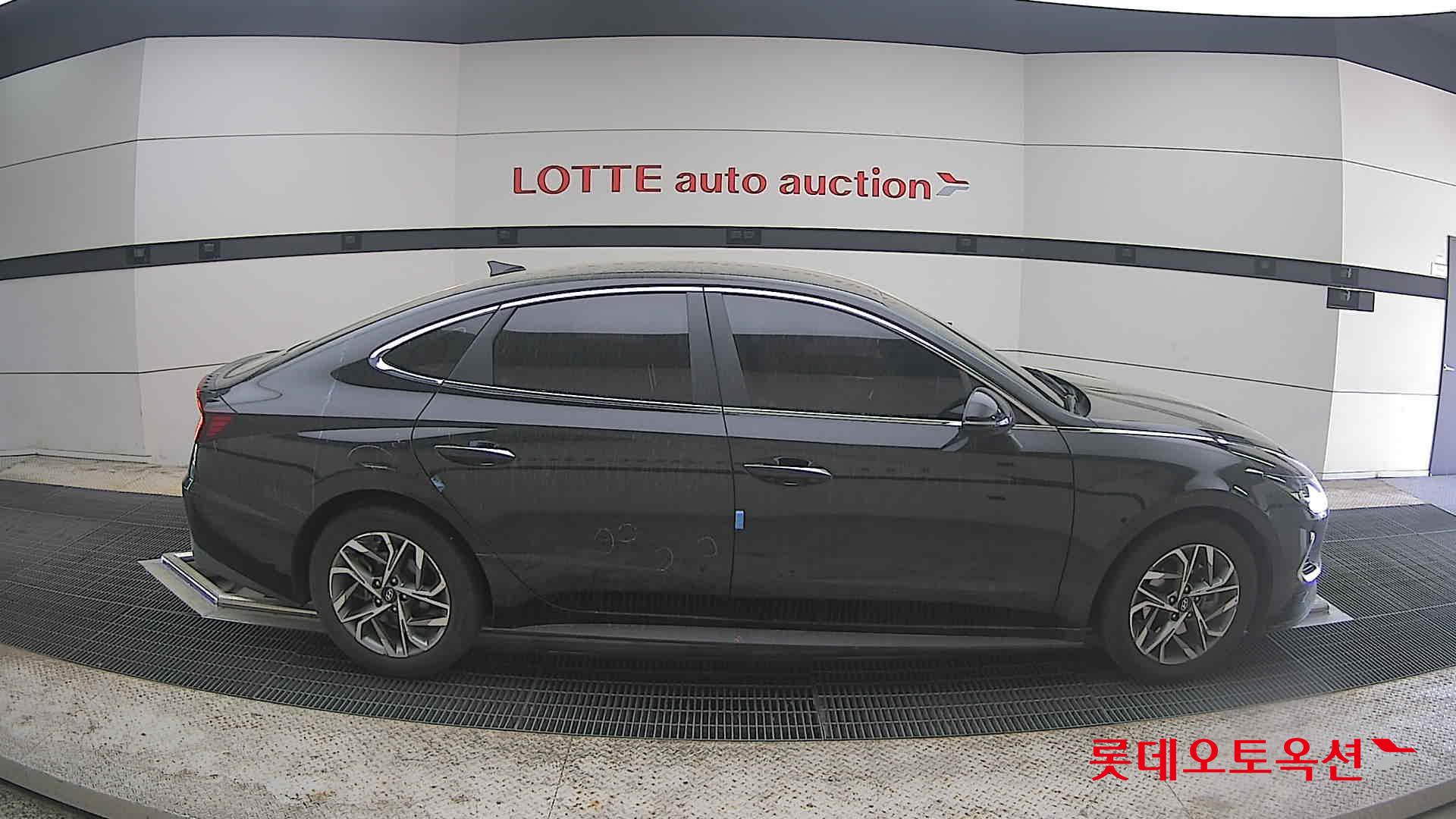 Hyundai Sonata 2021 - Image 21
