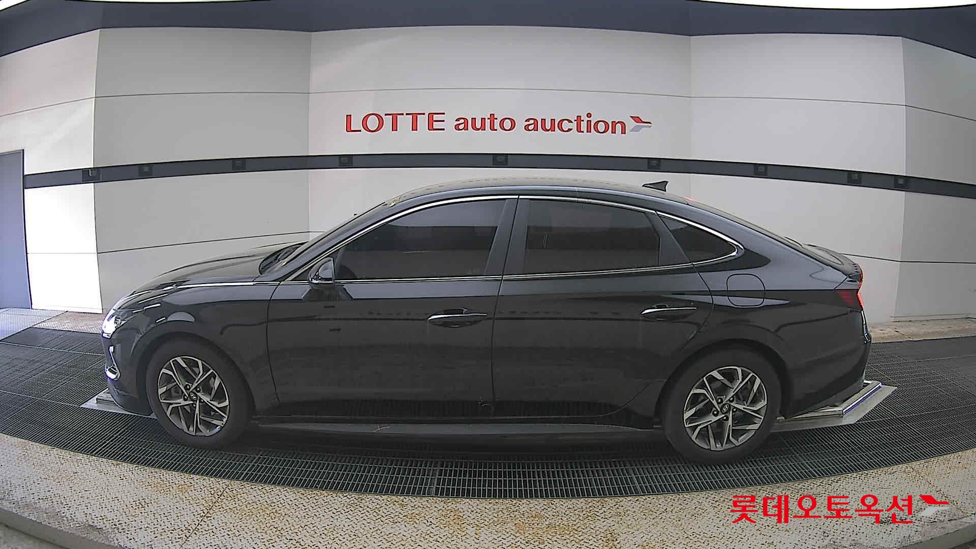 Hyundai Sonata 2021 - Image 13