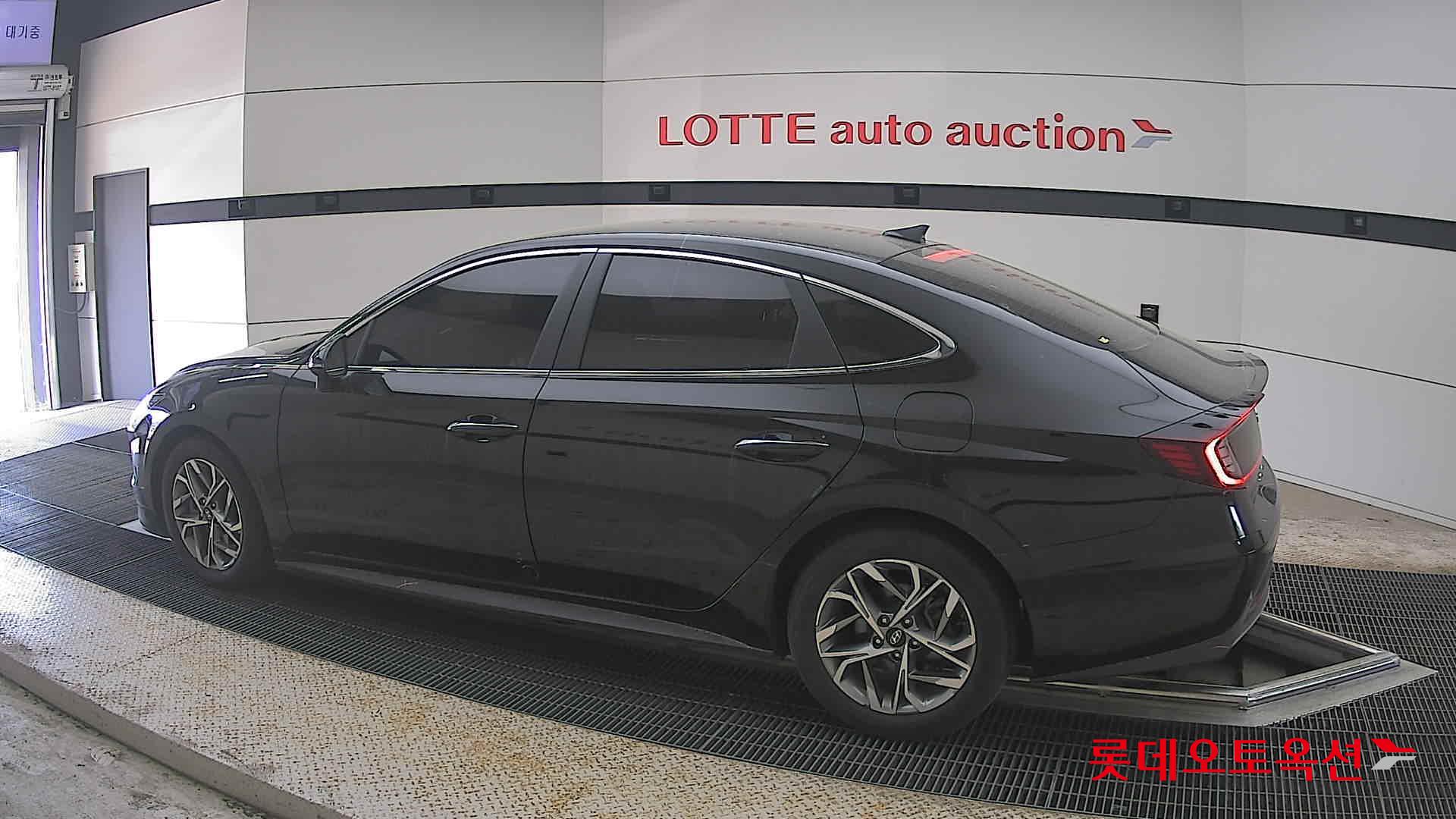 Hyundai Sonata 2021 - Image 14