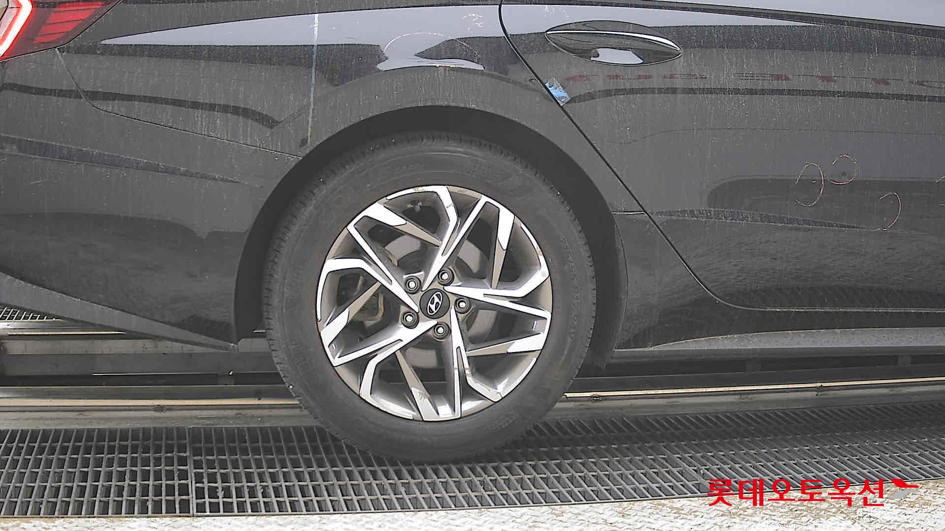 Hyundai Sonata 2021 - Image 28