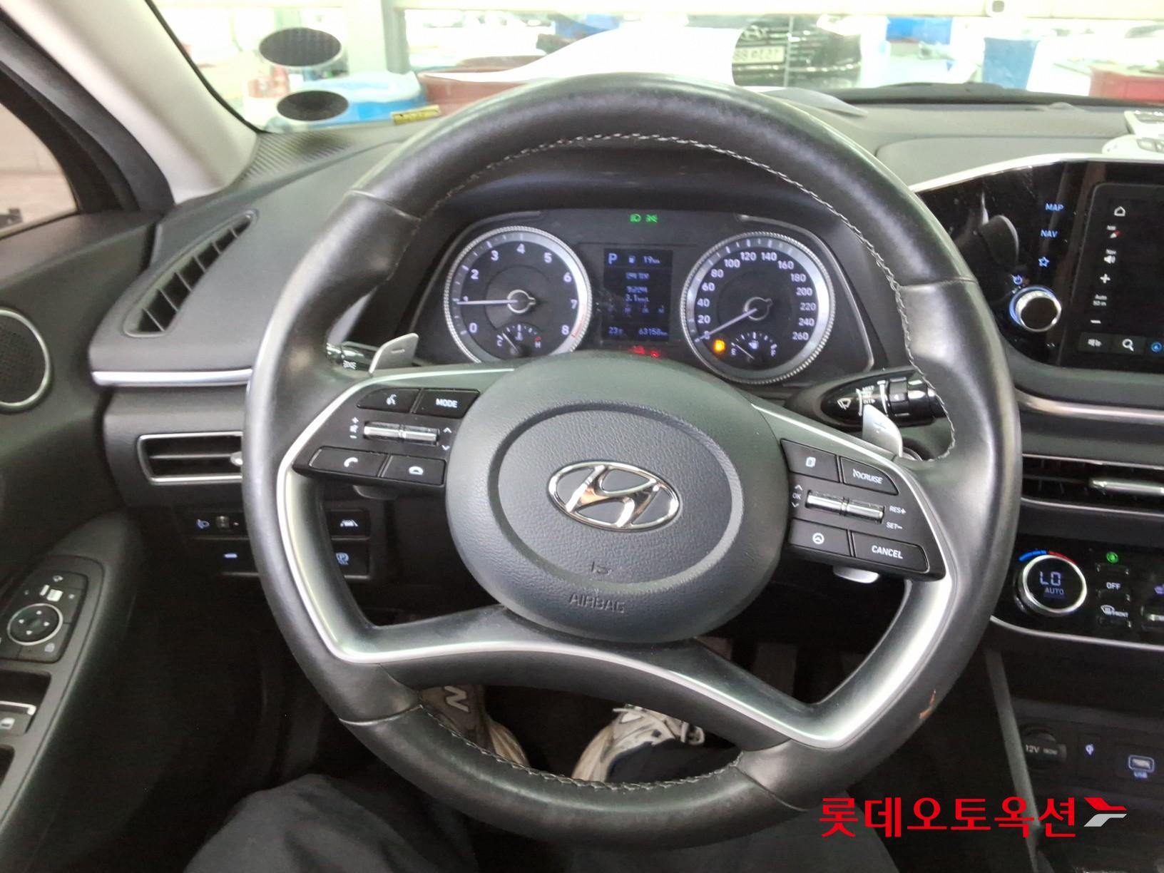 Hyundai Sonata 2021 - Image 30