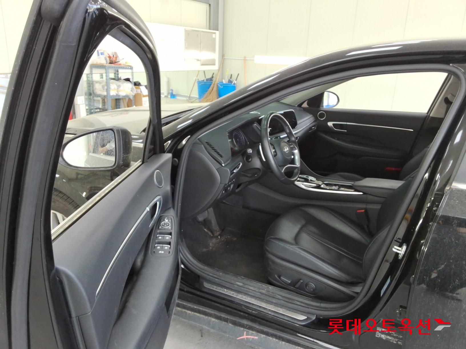 Hyundai Sonata 2021 - Image 37