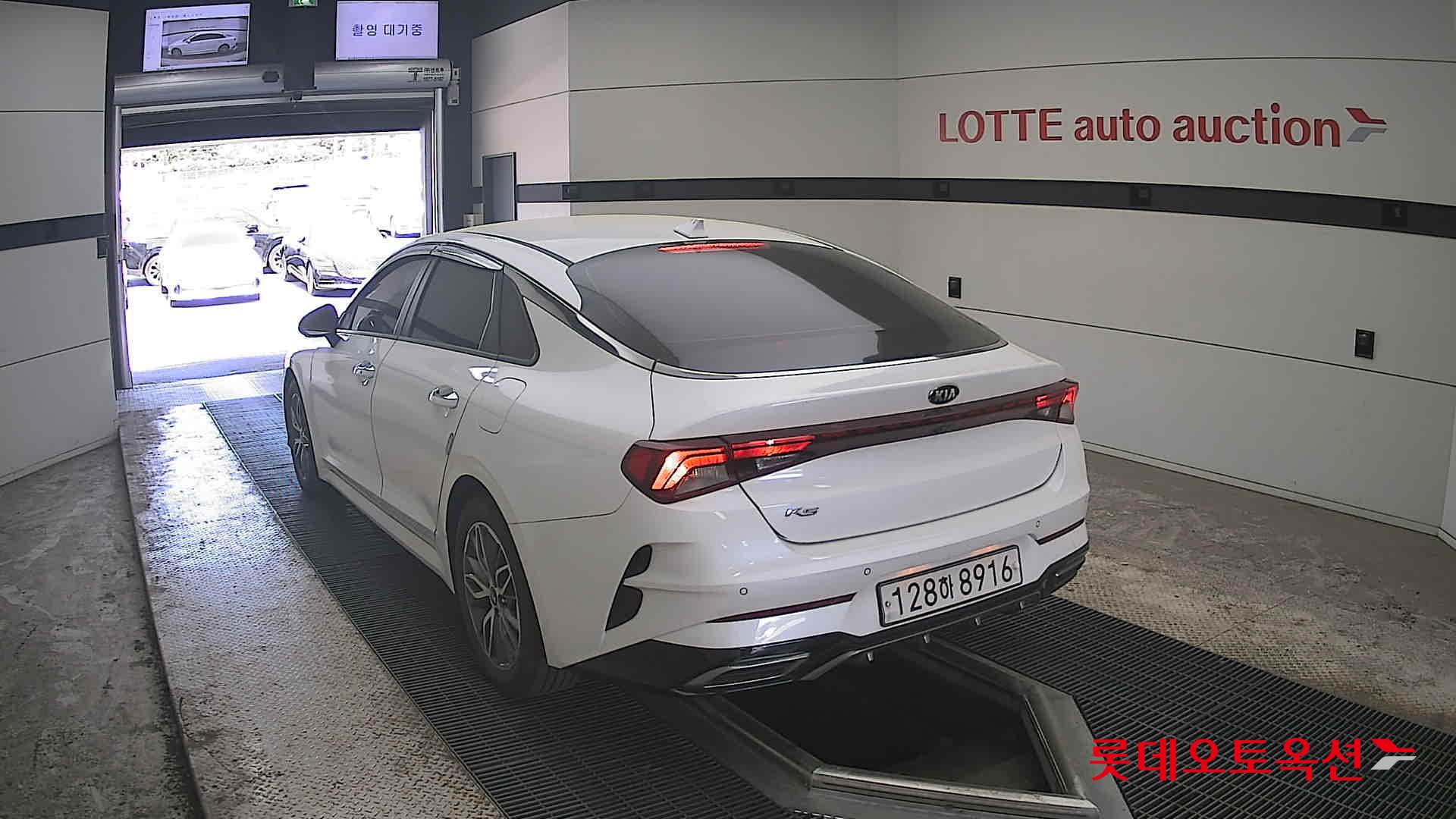 Kia K5 - 16
