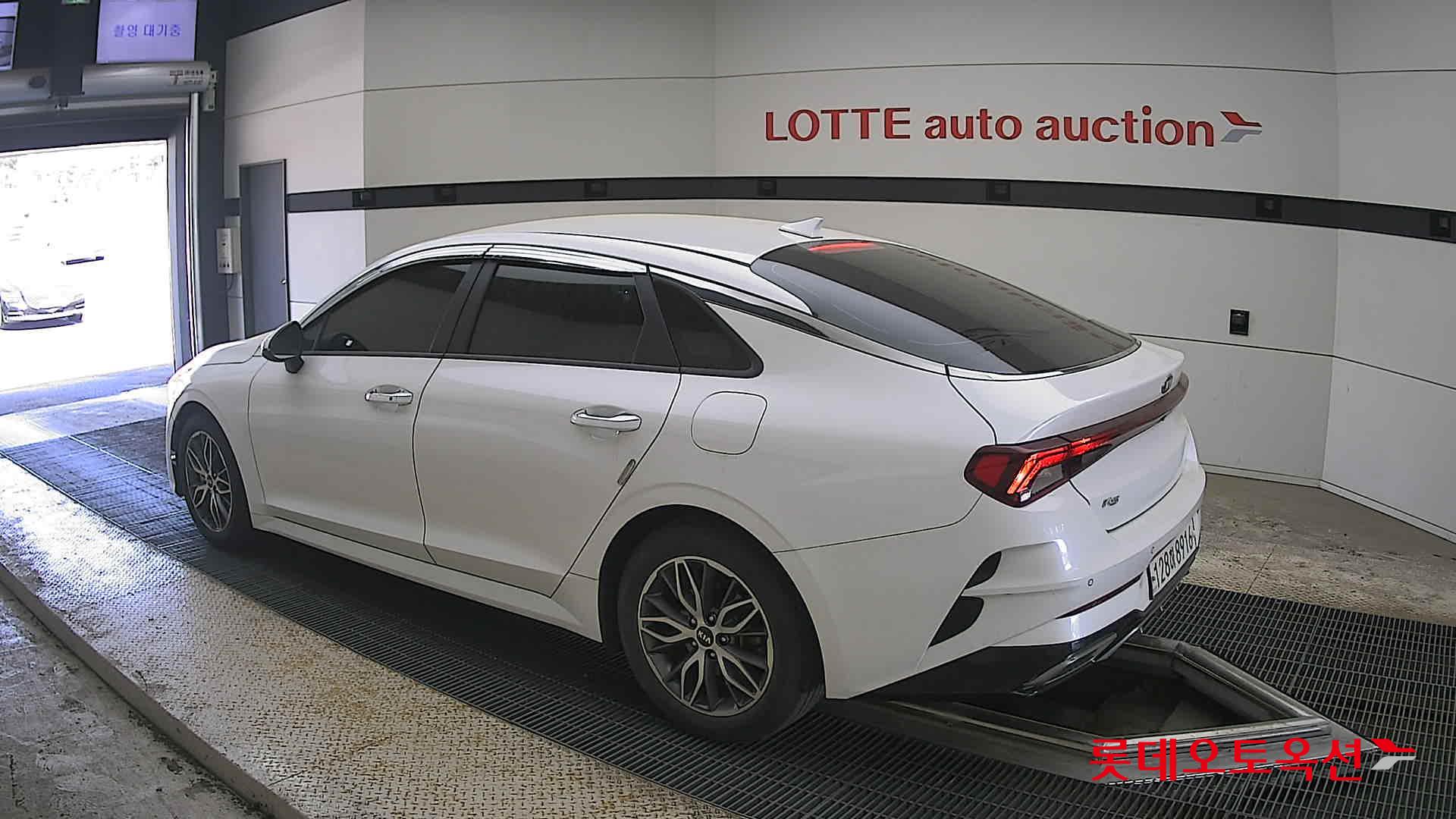 Kia K5 - 15