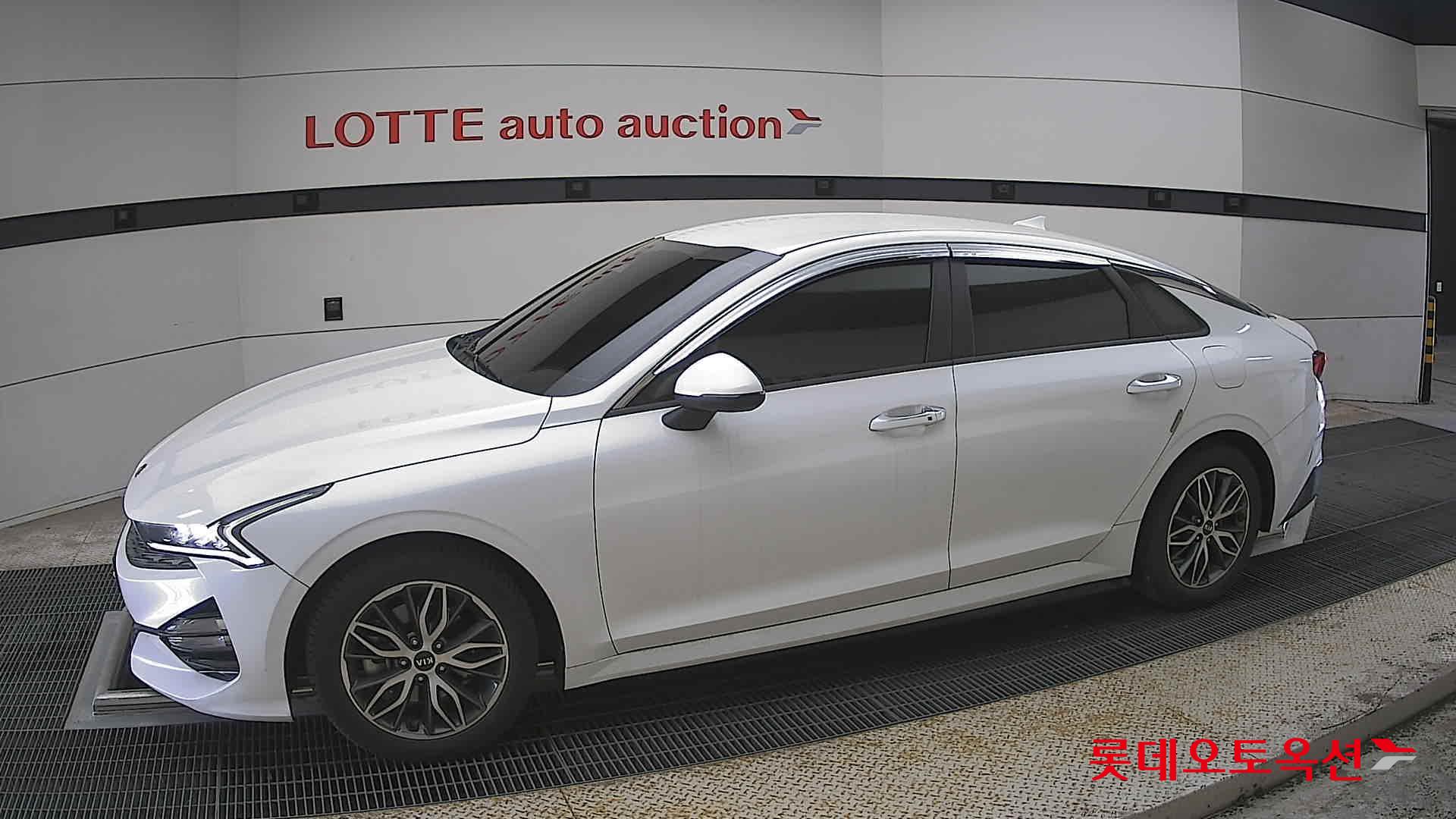 Kia K5 - 12