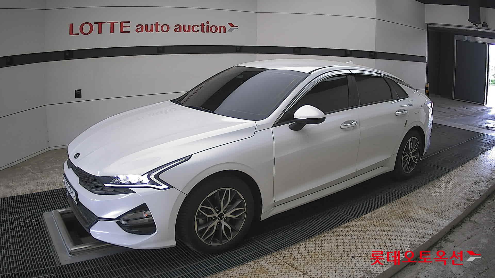 Kia K5 - 11