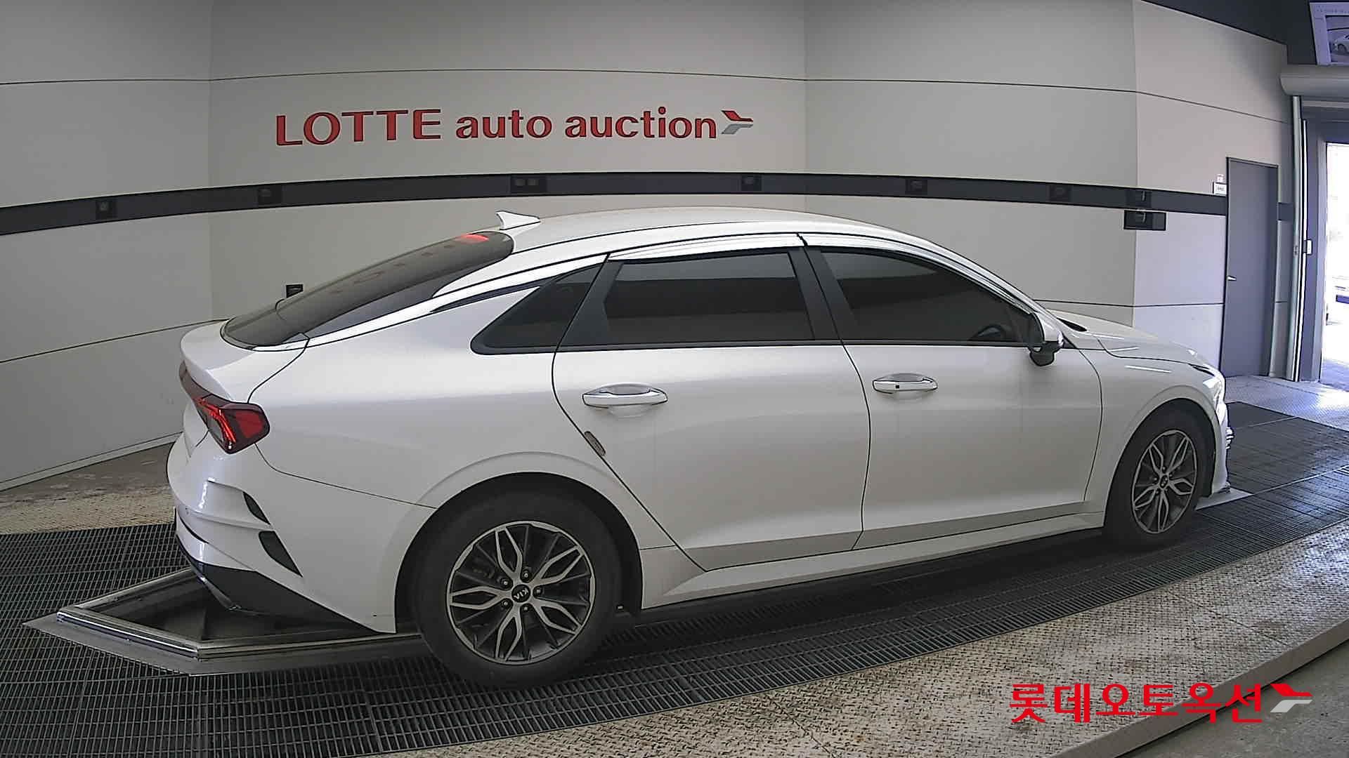 Kia K5 - 20