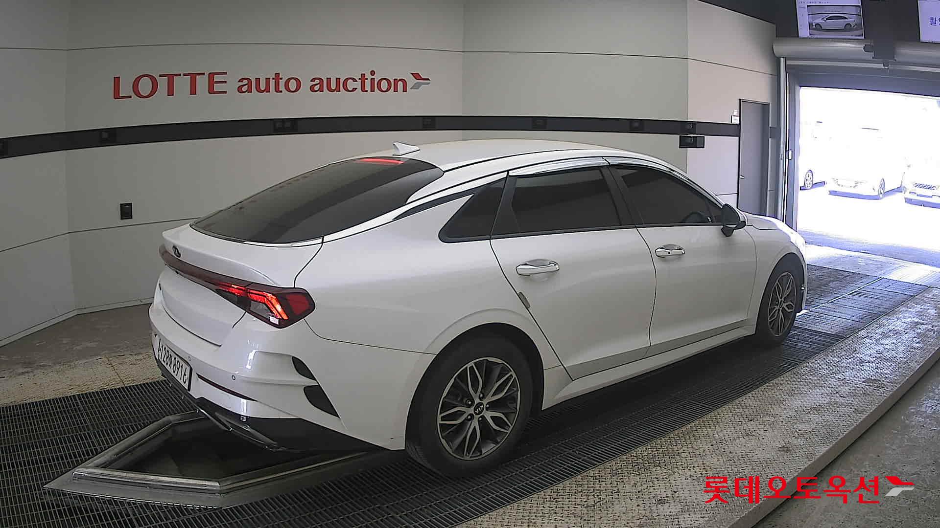 Kia K5 - 19