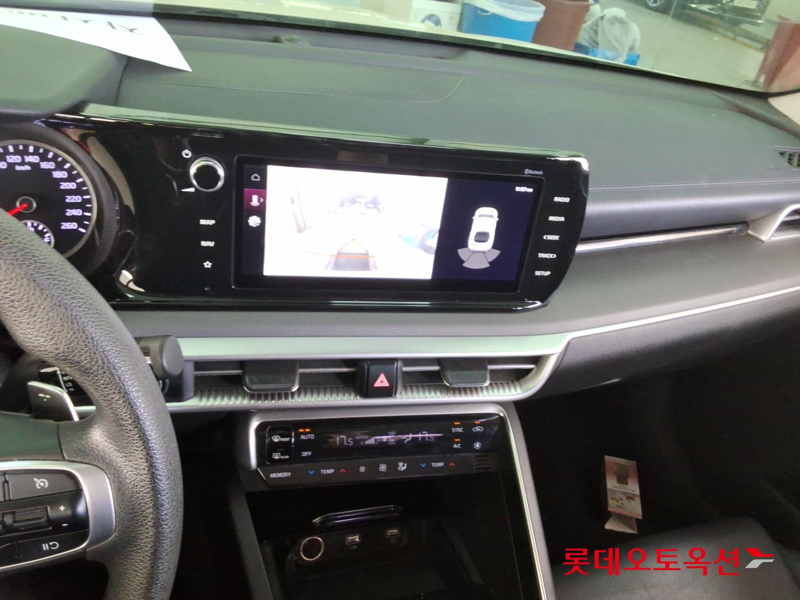 Kia K5 - 31