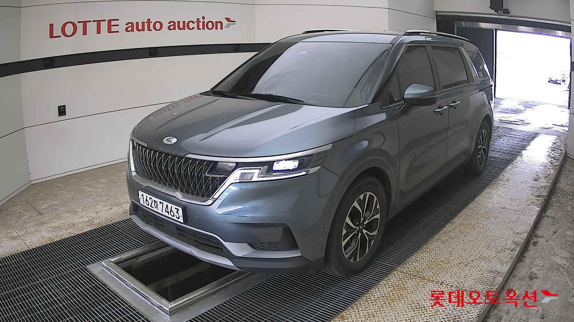 Kia Carnival - 3