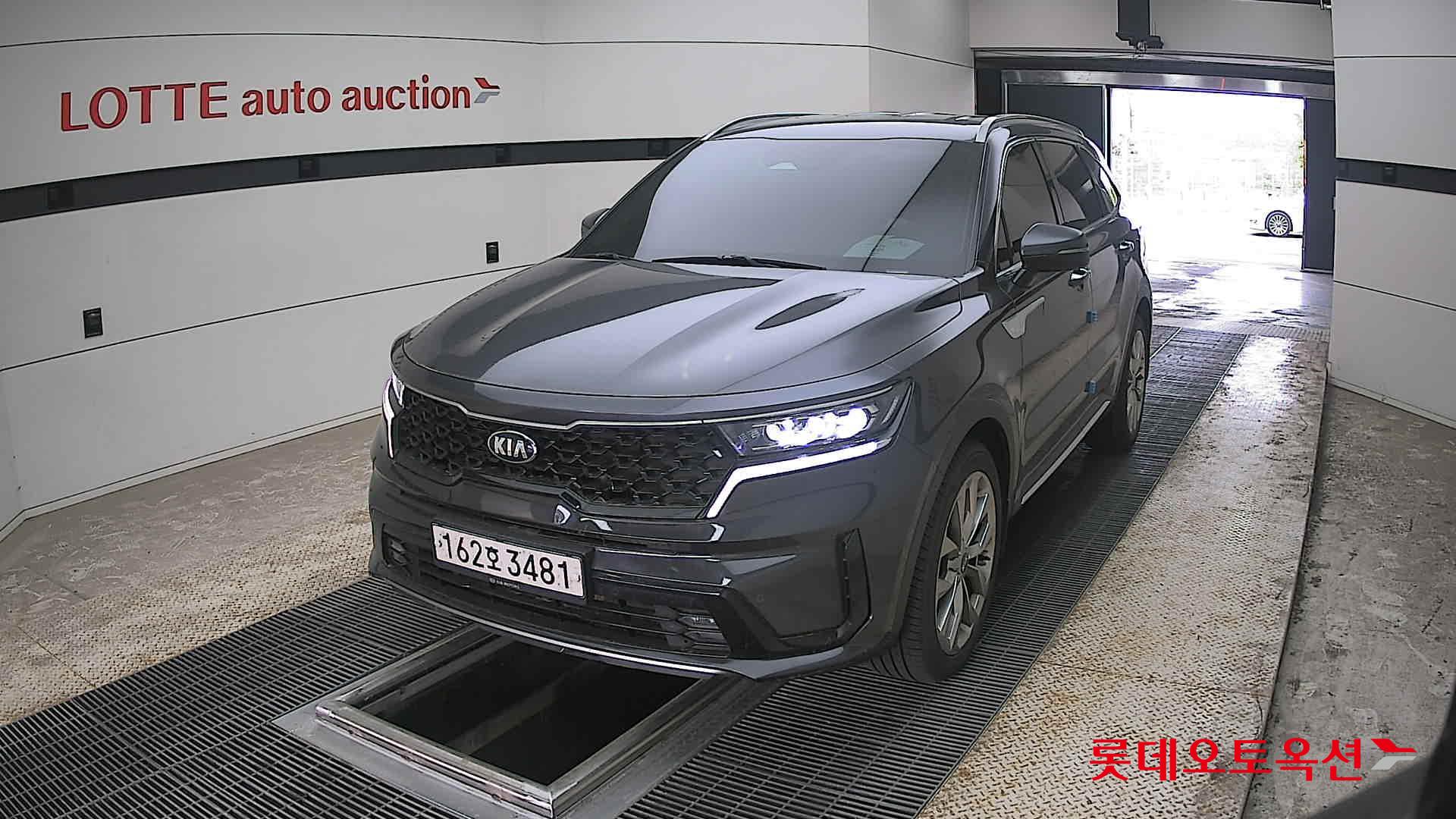 كيا سورينتو 2021 - صورة 10