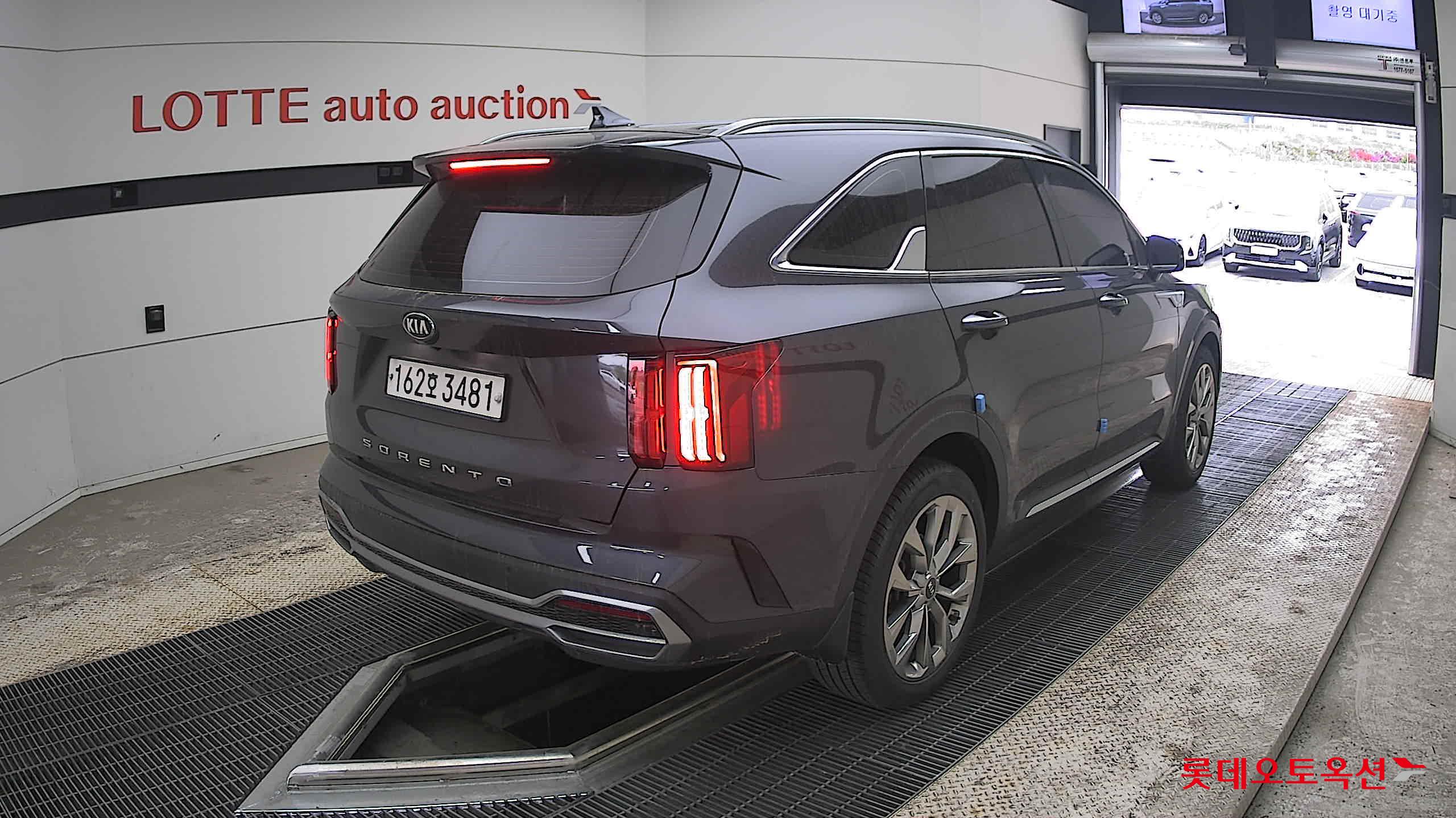 كيا سورينتو 2021 - صورة 5