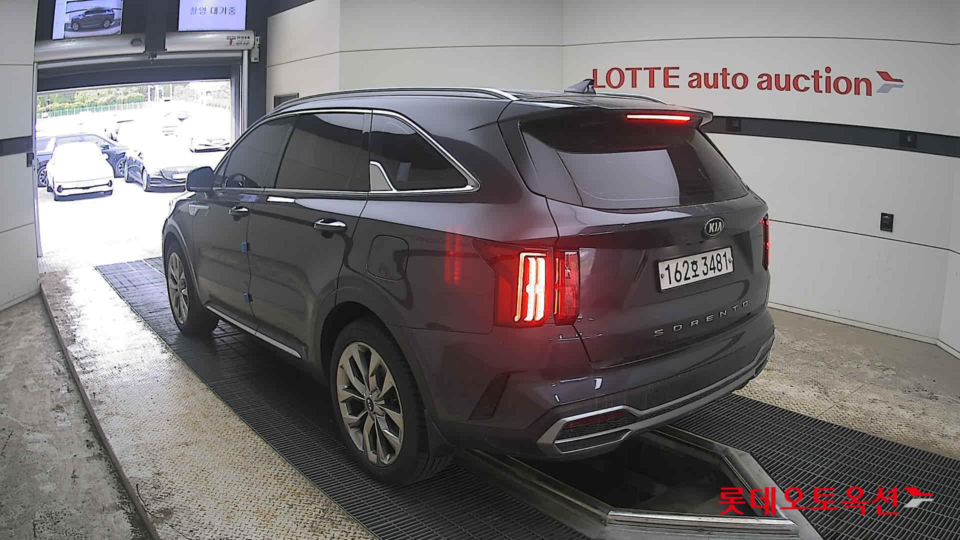 كيا سورينتو 2021 - صورة 4