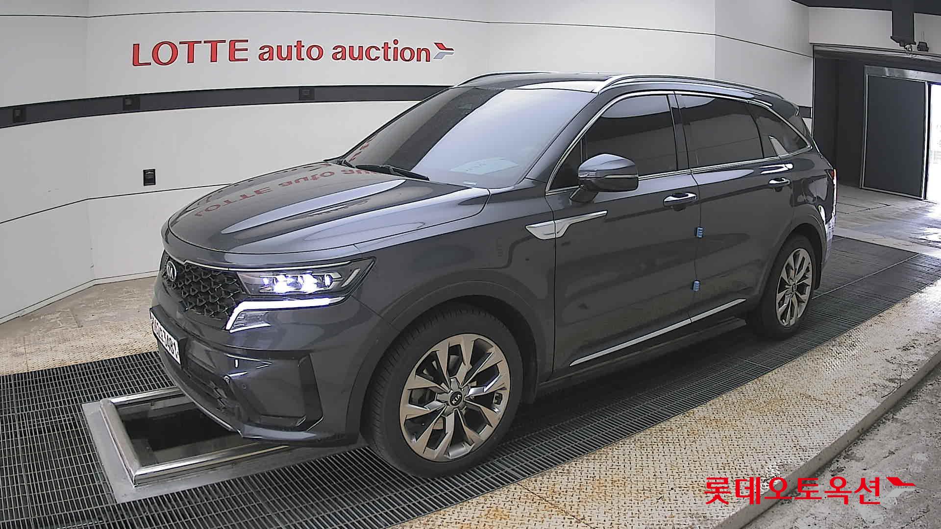 كيا سورينتو 2021 - صورة 11